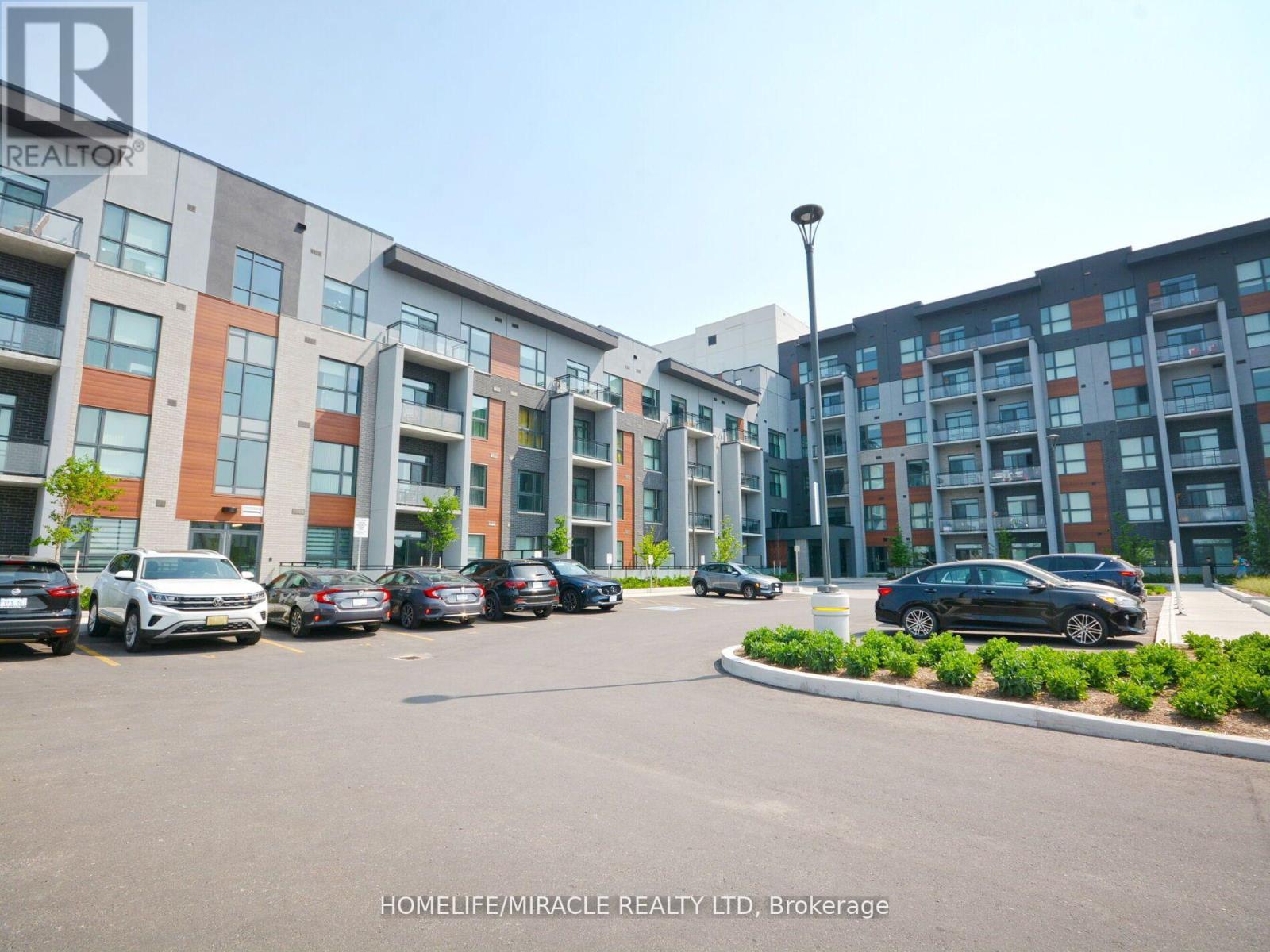 #219 95 DUNDAS STREET W - 2