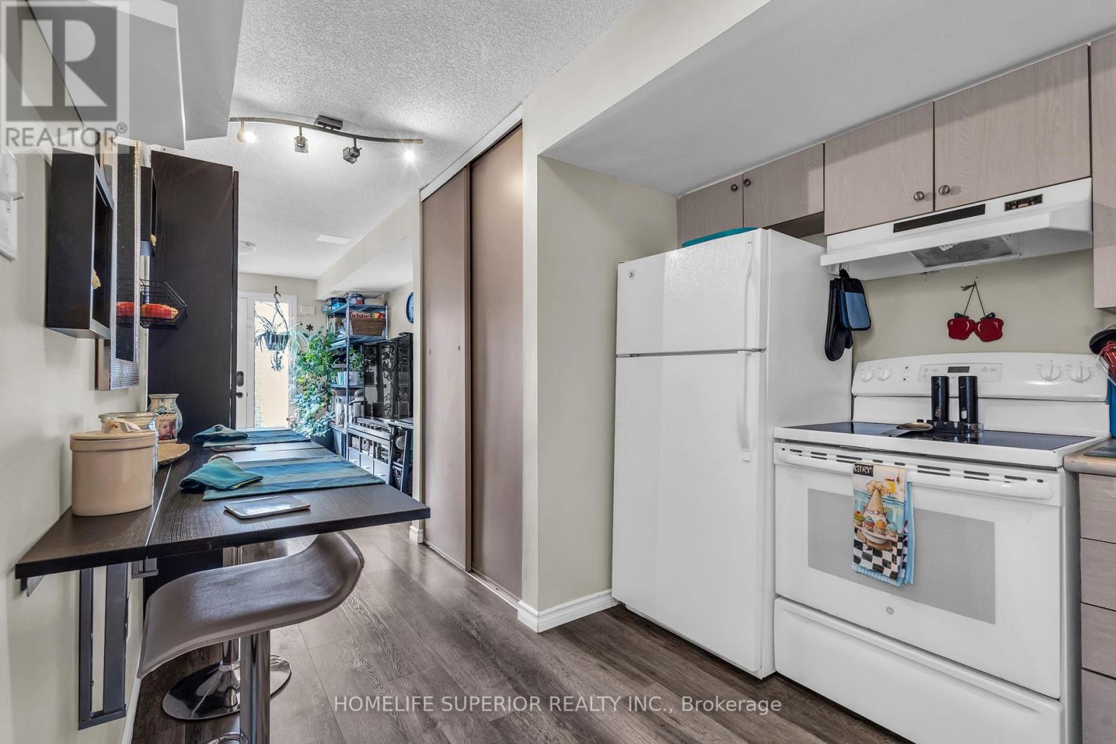 #12C 139 BRIGHTON STREET - 17