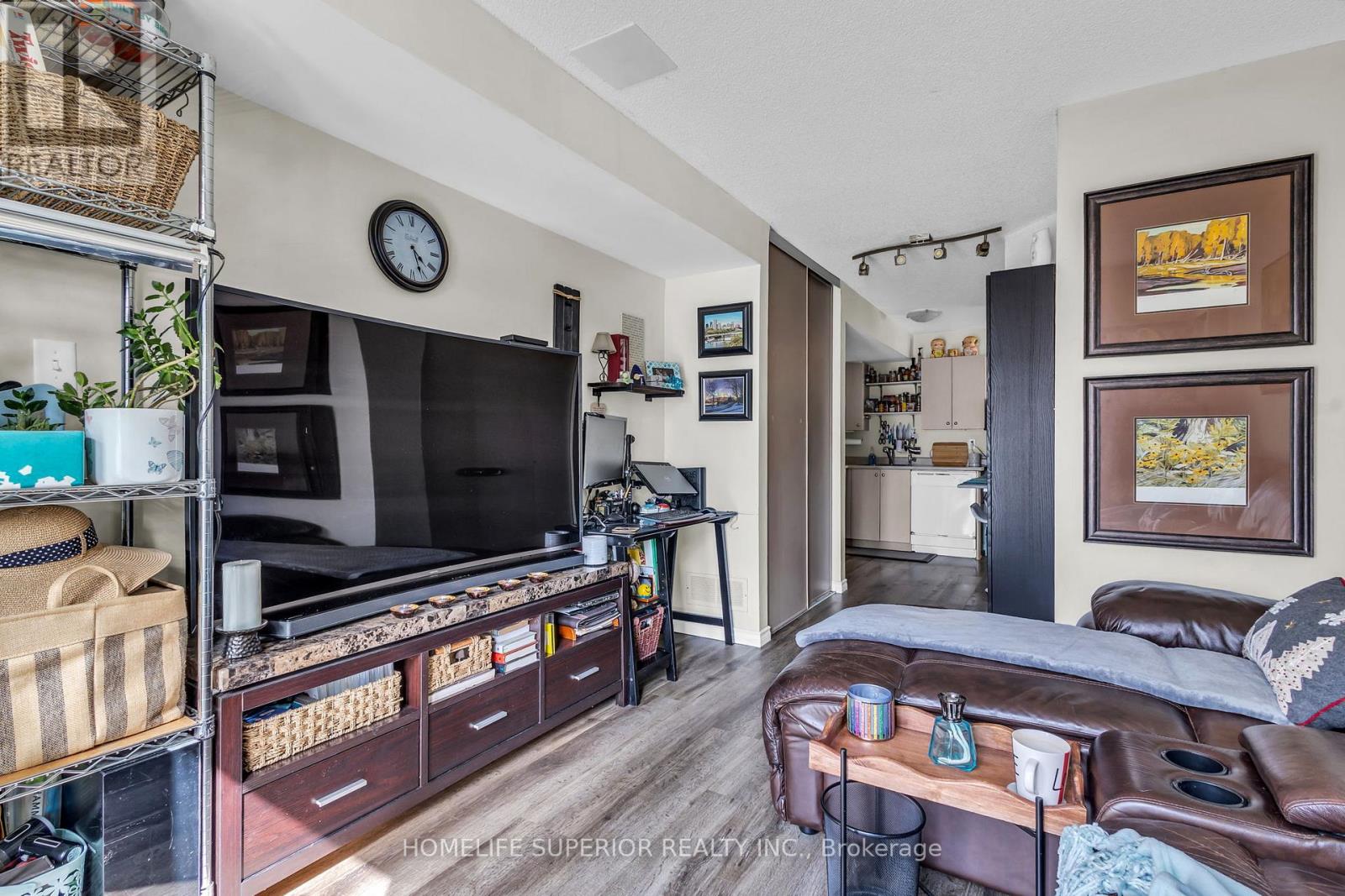 #12C 139 BRIGHTON STREET - 24