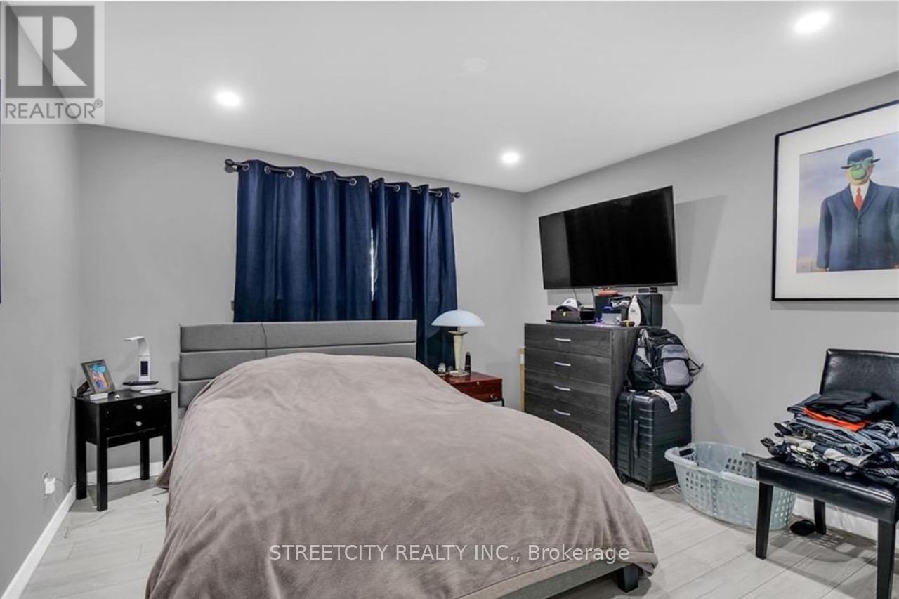 200 RENFRO CRESCENT Property Photo