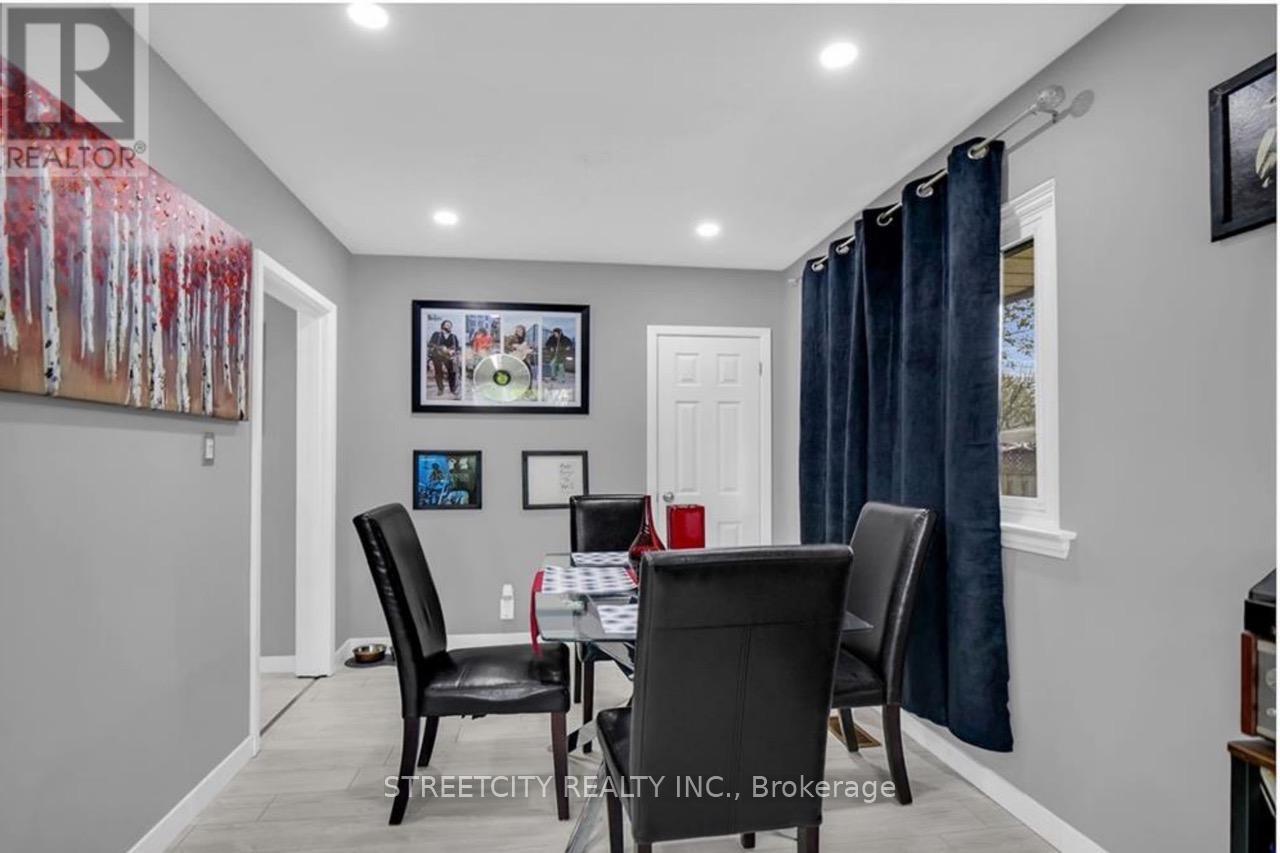 200 RENFRO CRESCENT Property Photo