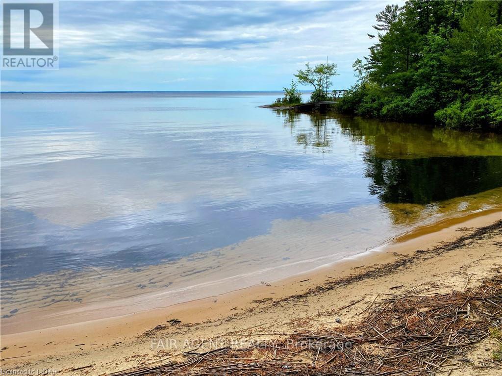 LT25 SANDY ISLAND - 2