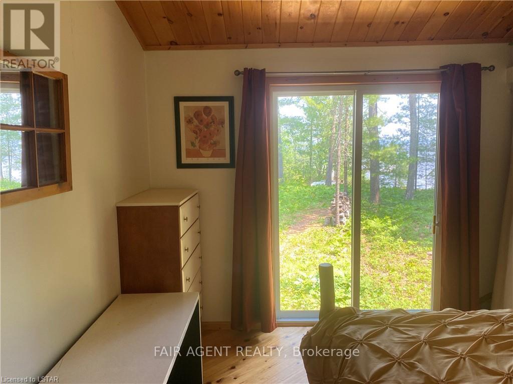 LT25 SANDY ISLAND - 21