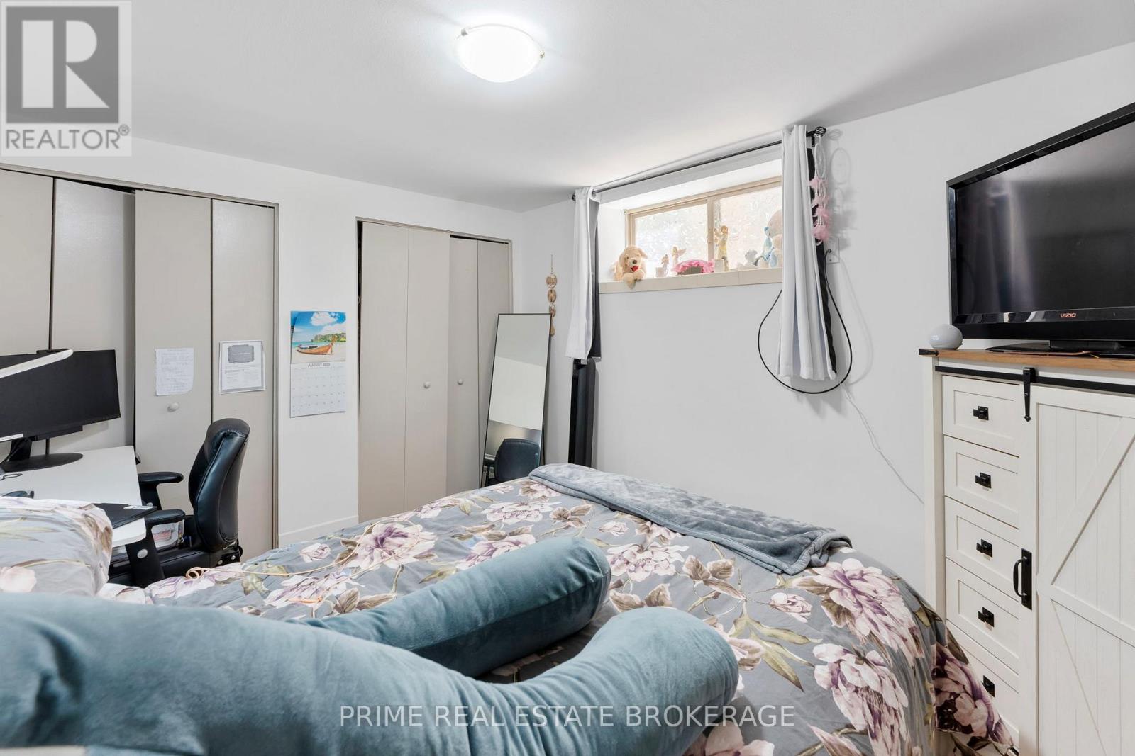 580 WATERLOO STREET — photo 30