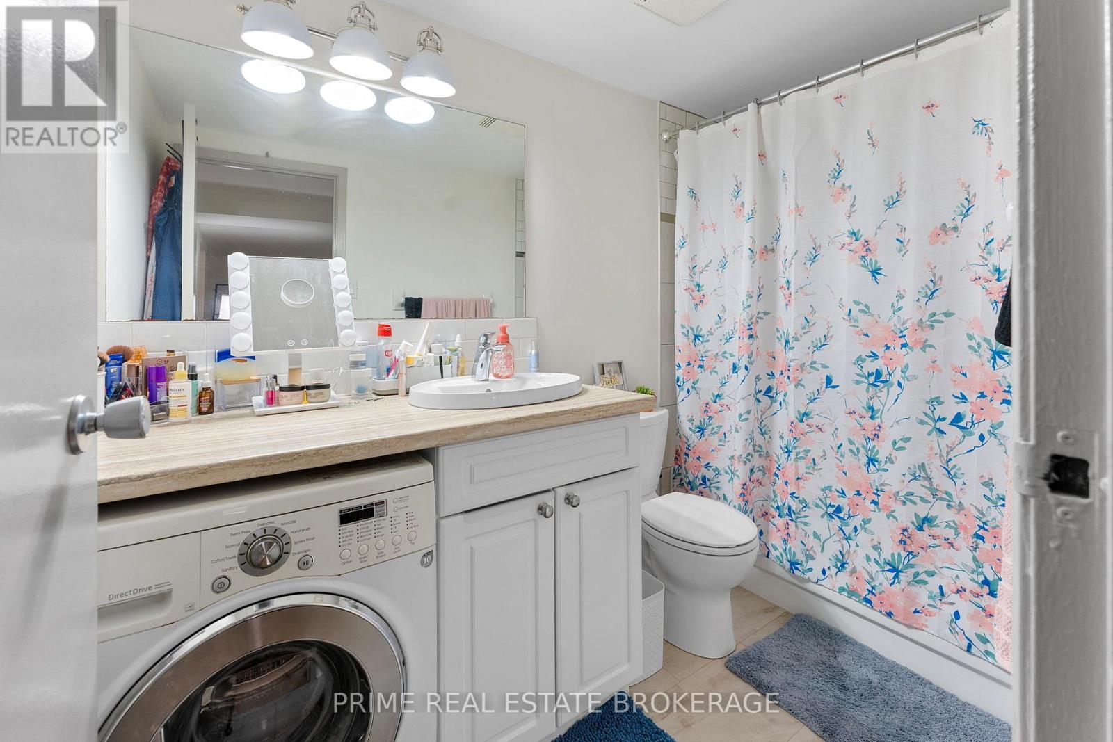580 WATERLOO STREET — photo 34