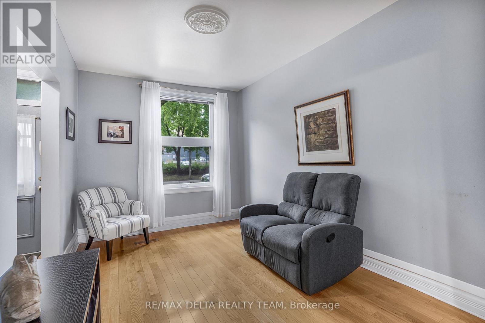 245 YORK STREET - 5