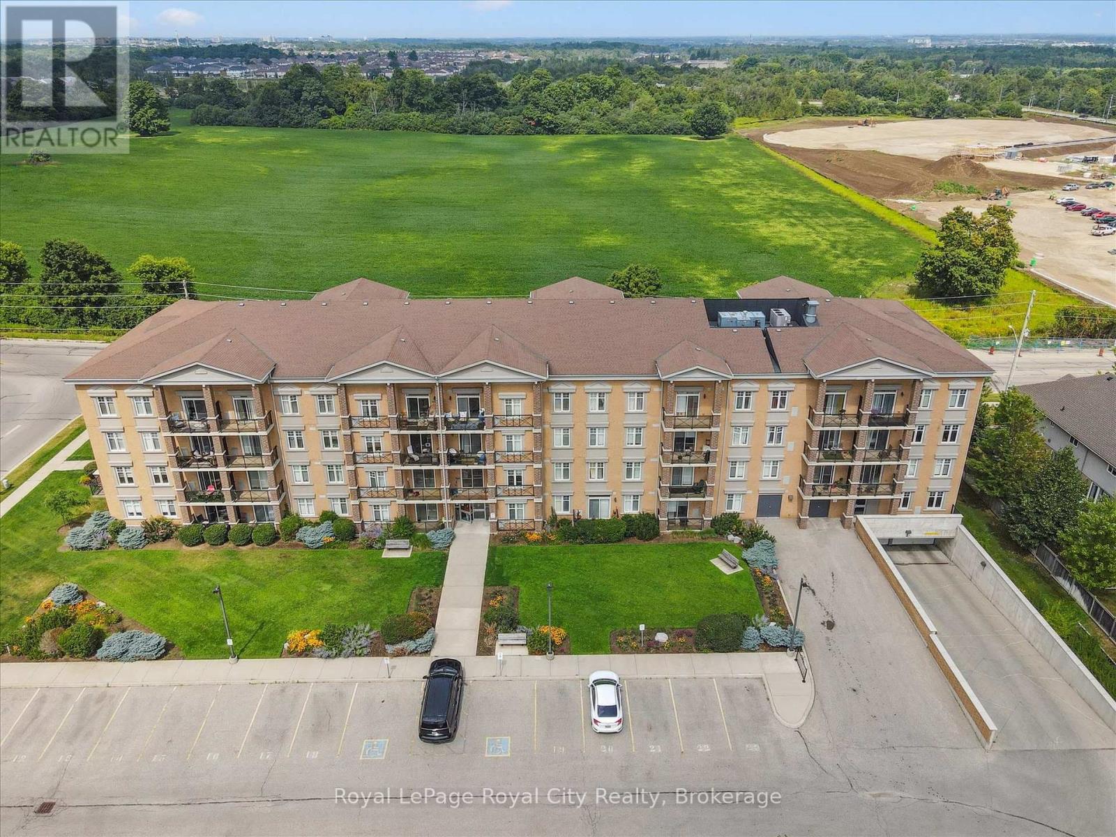 403 - 2 COLONIAL DRIVE