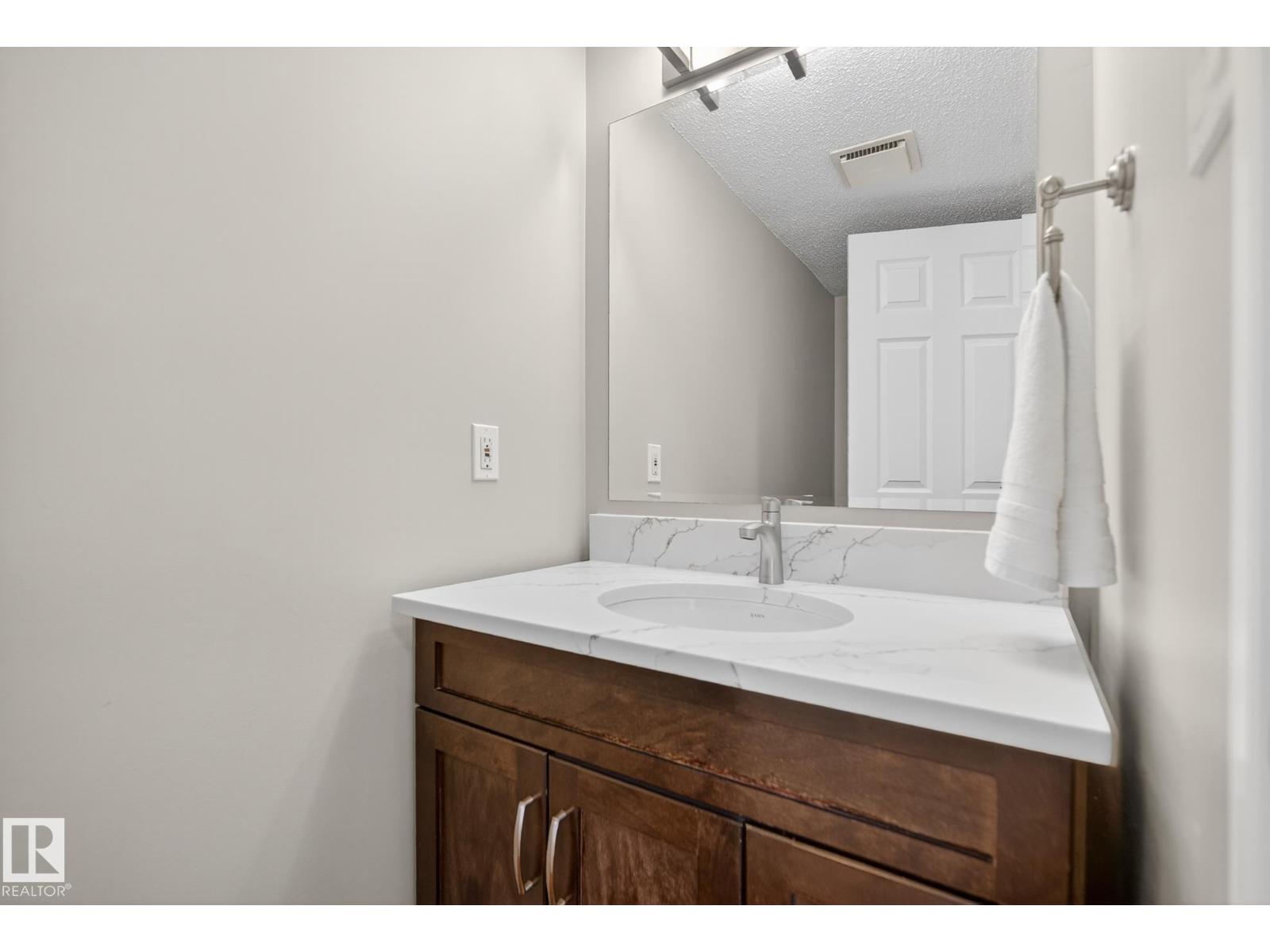 3528 56 ST NW, Edmonton