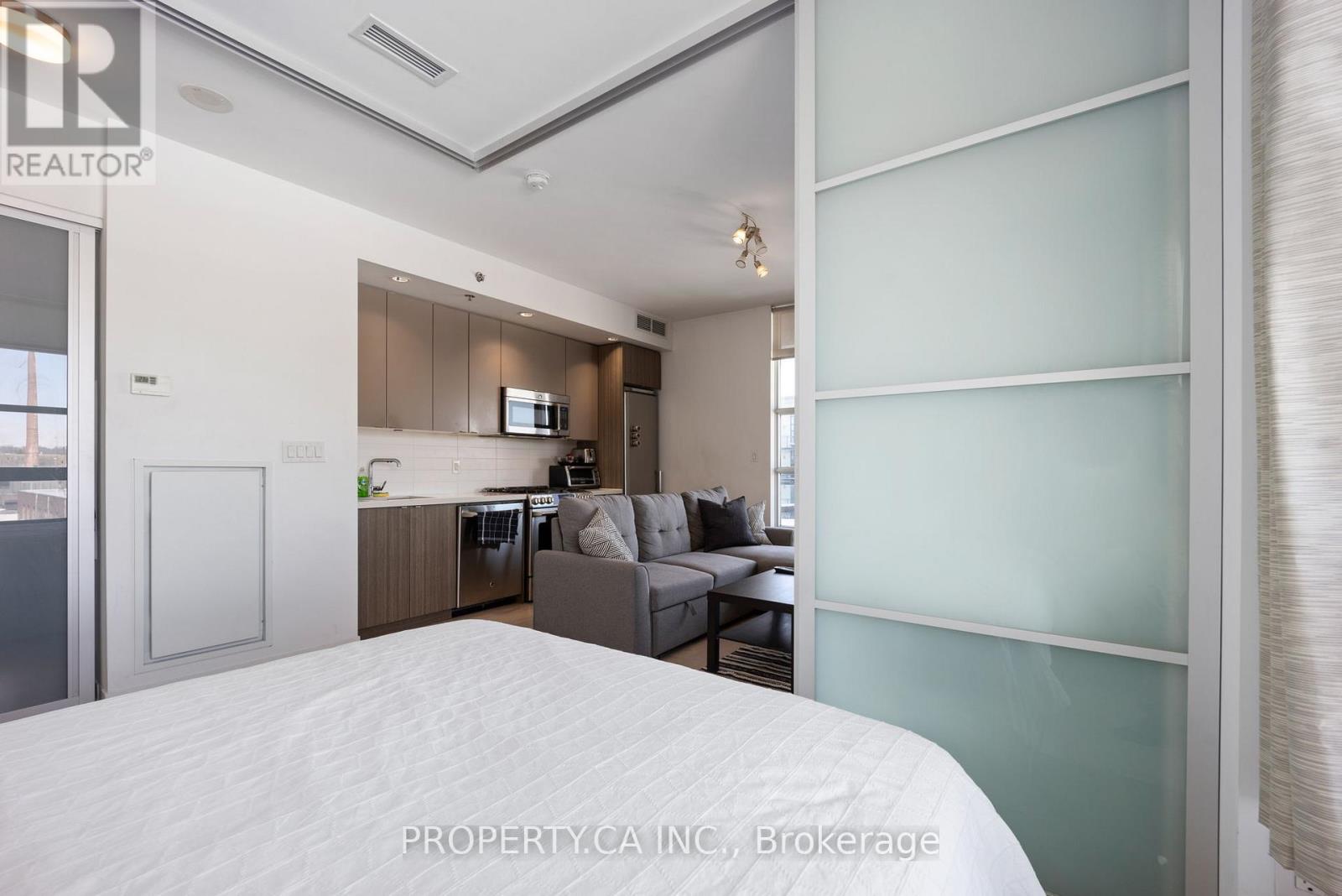 #612 88 COLGATE AVENUE - 15