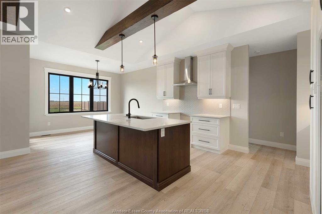 2524 MAYFAIR - 12