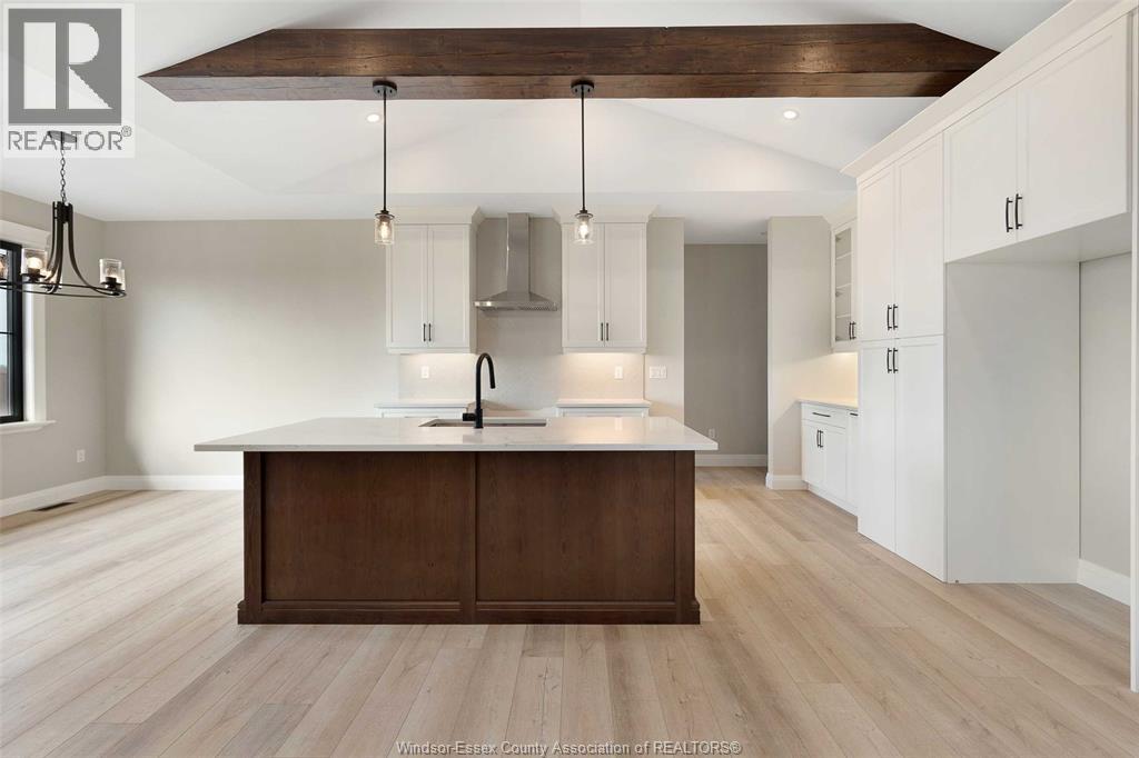 2524 MAYFAIR - 13