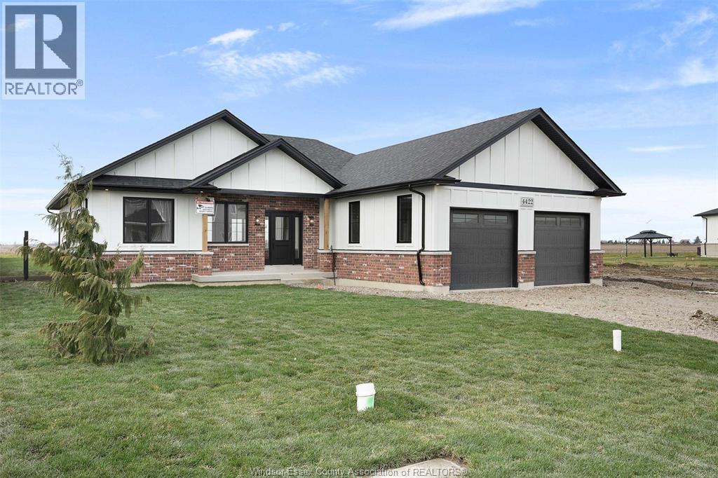 2524 MAYFAIR - 3