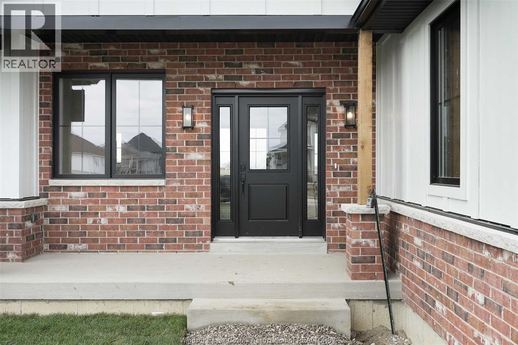 2524 MAYFAIR - 4