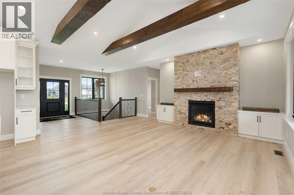 2524 MAYFAIR - 8