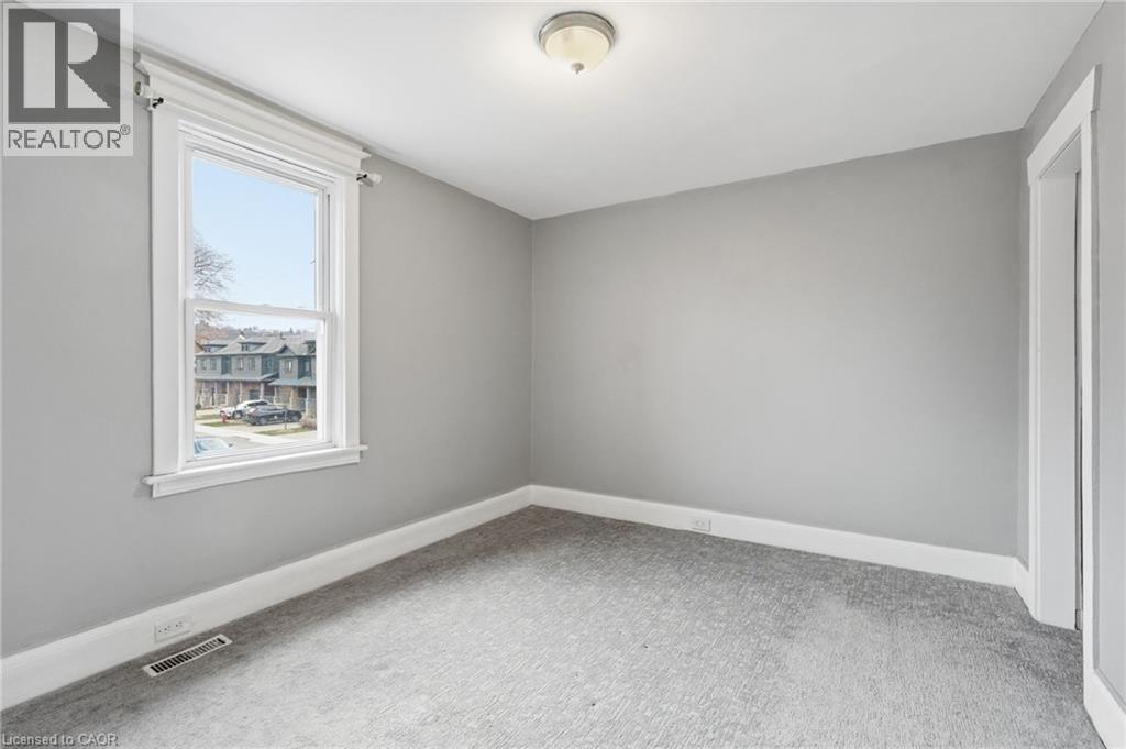 570 CANNON Street E - 16