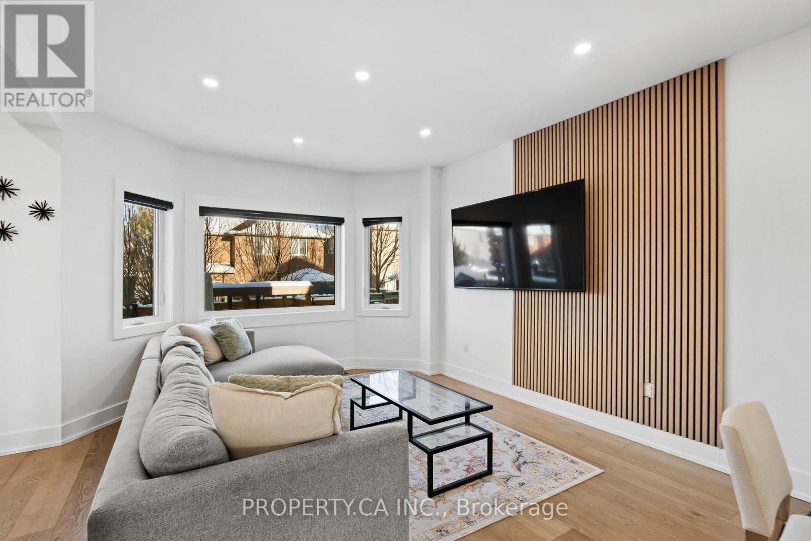 44 ANDREW HILL DRIVE - 13