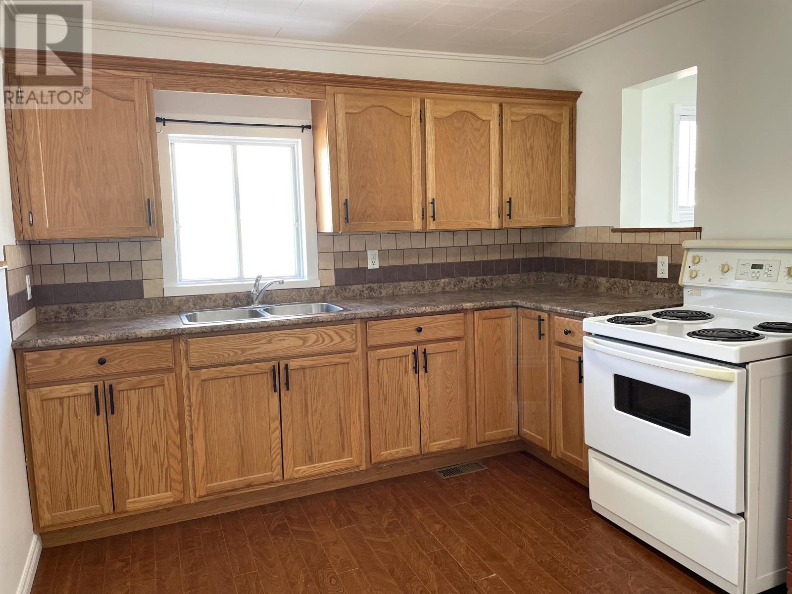 58 ST. LAWRENCE STREET - 7