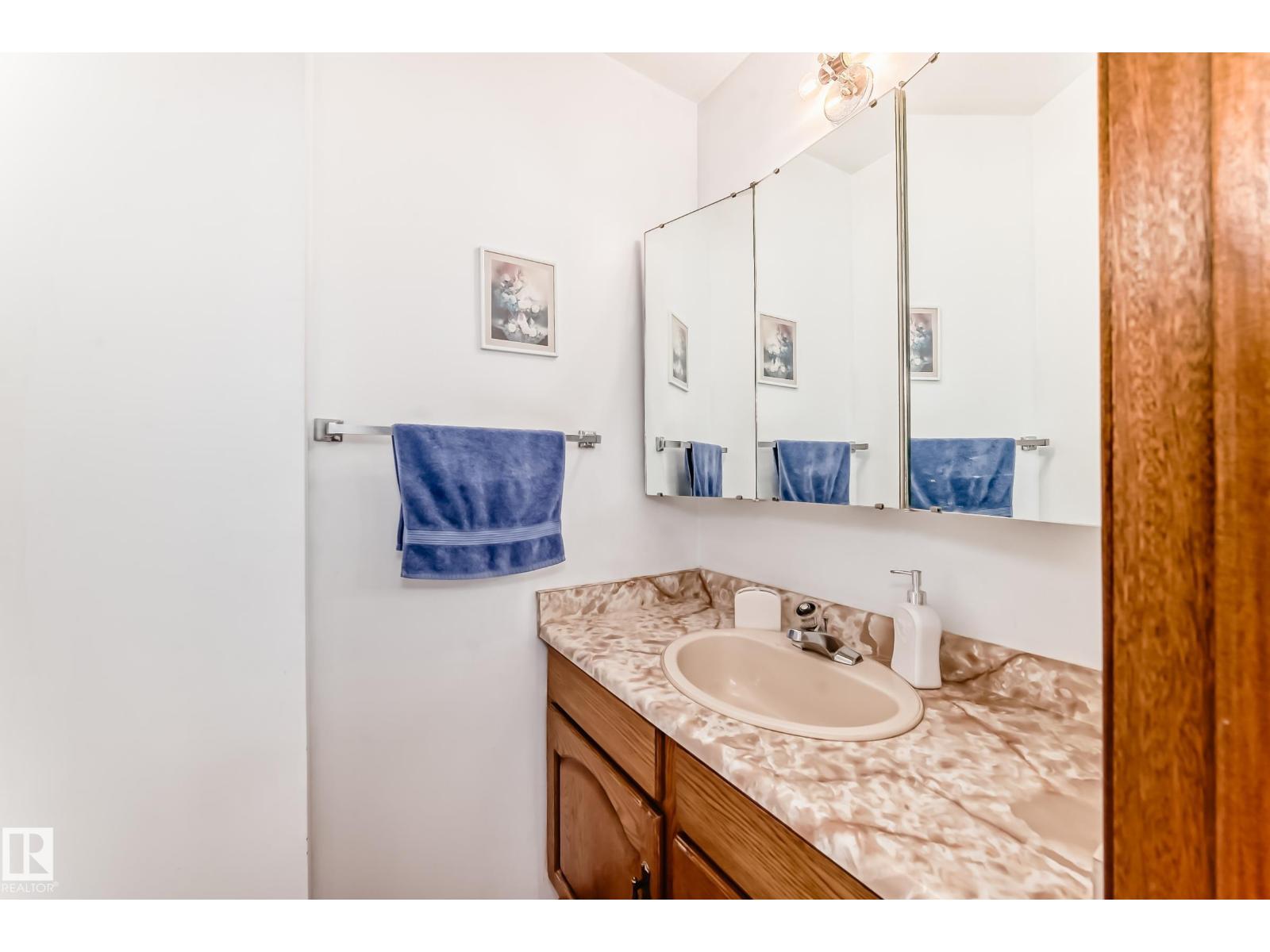 18507 98 AV NW - 21