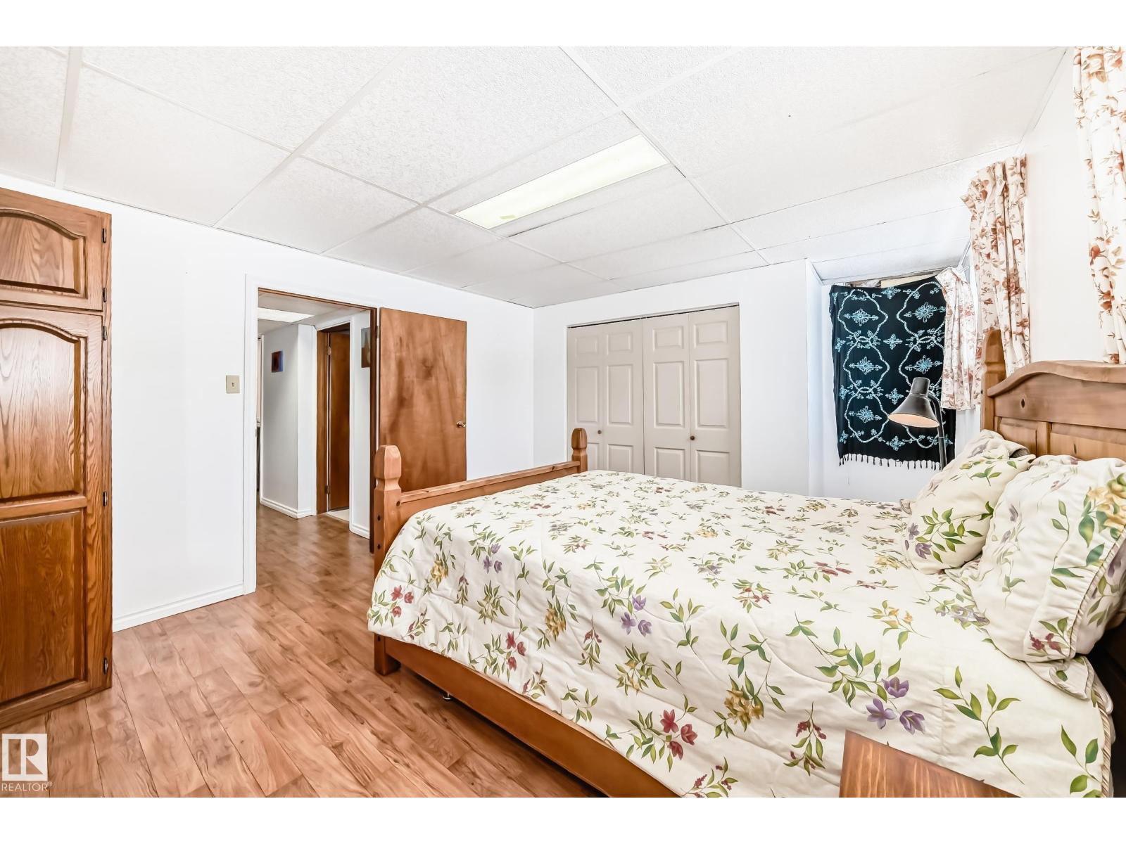 18507 98 AV NW - 42