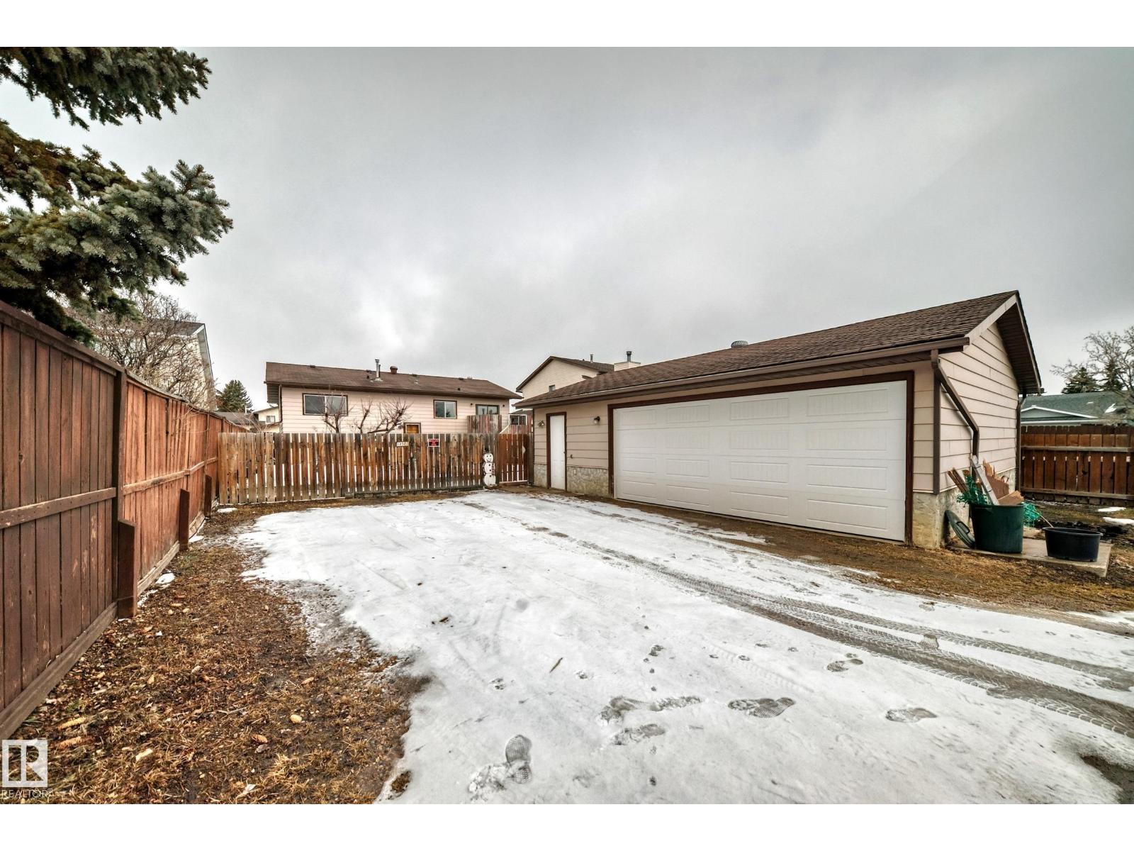 18507 98 AV NW - 51