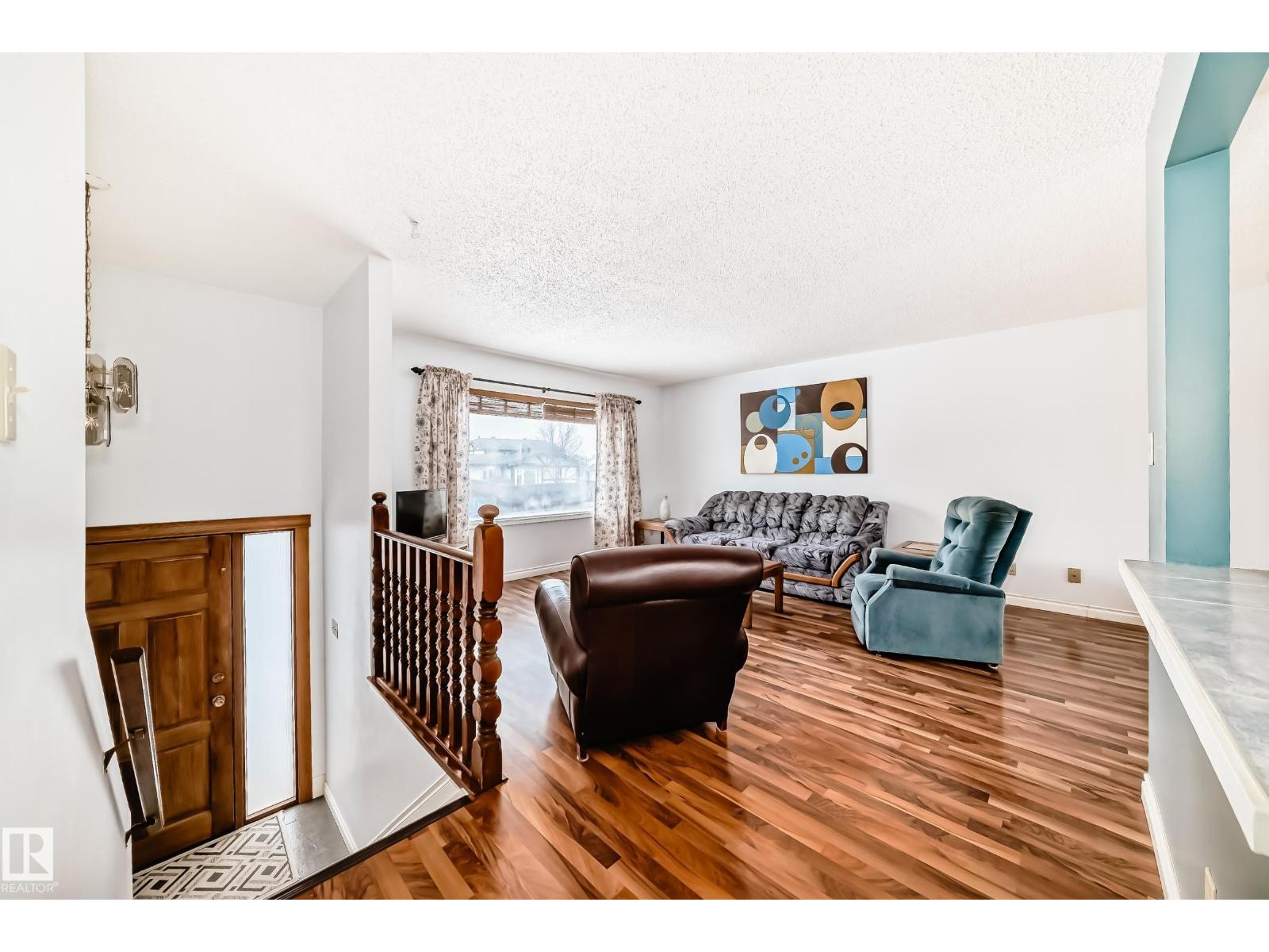 18507 98 AV NW - 6