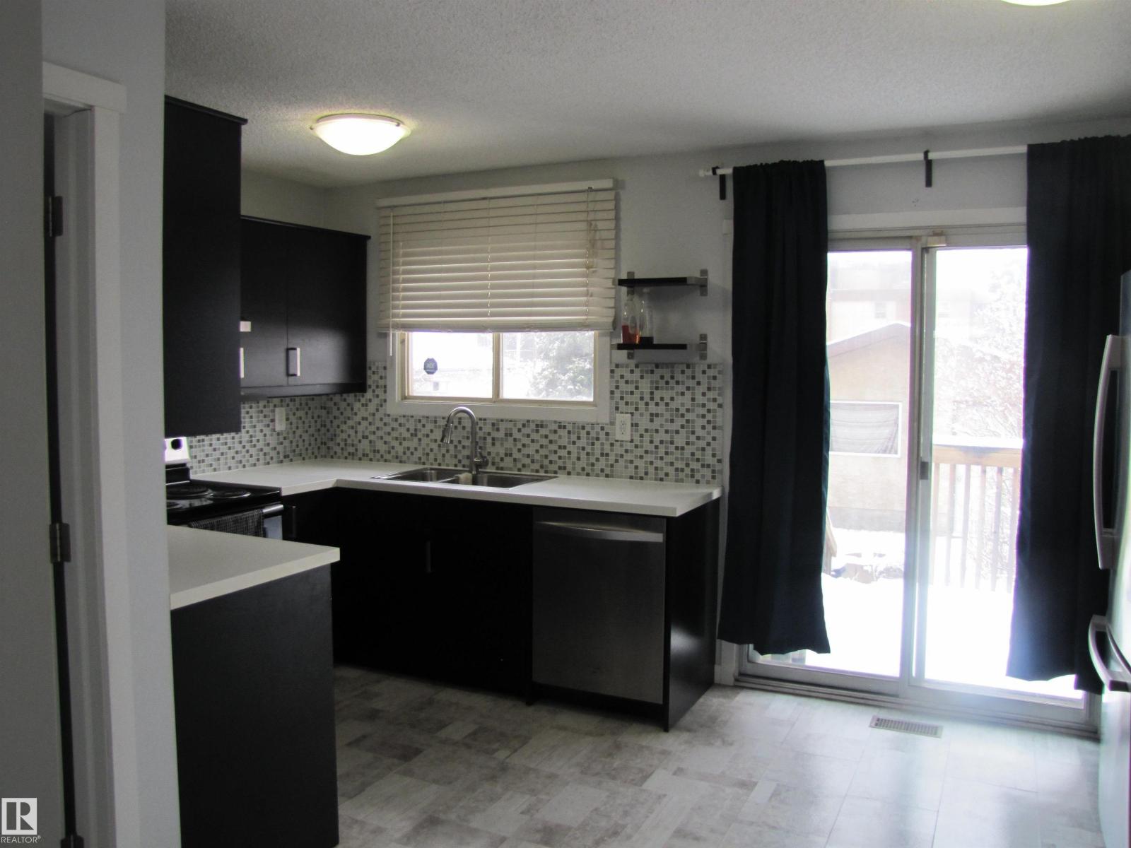 3617 43A AV NW, Edmonton