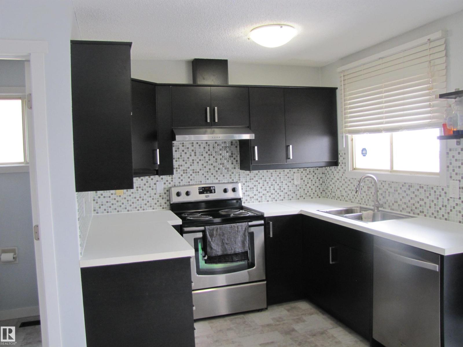 3617 43A AV NW, Edmonton