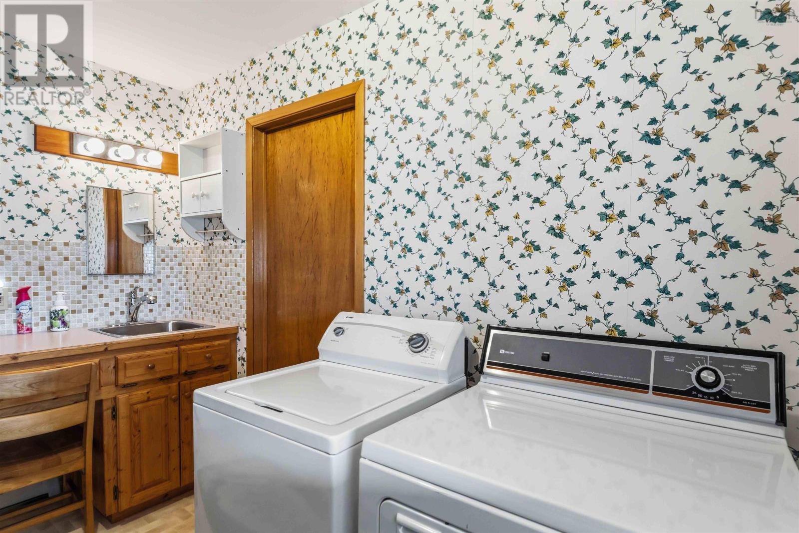 Property 21 of 48 of 188 Seaman Street