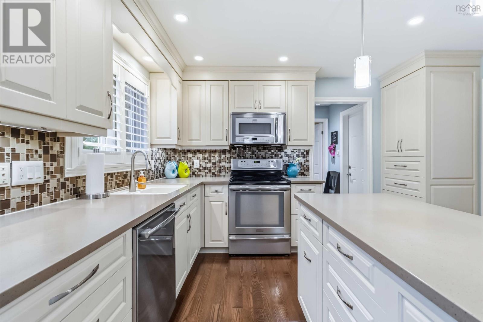 Property 11 of 44 of 15 Stoneridge Court