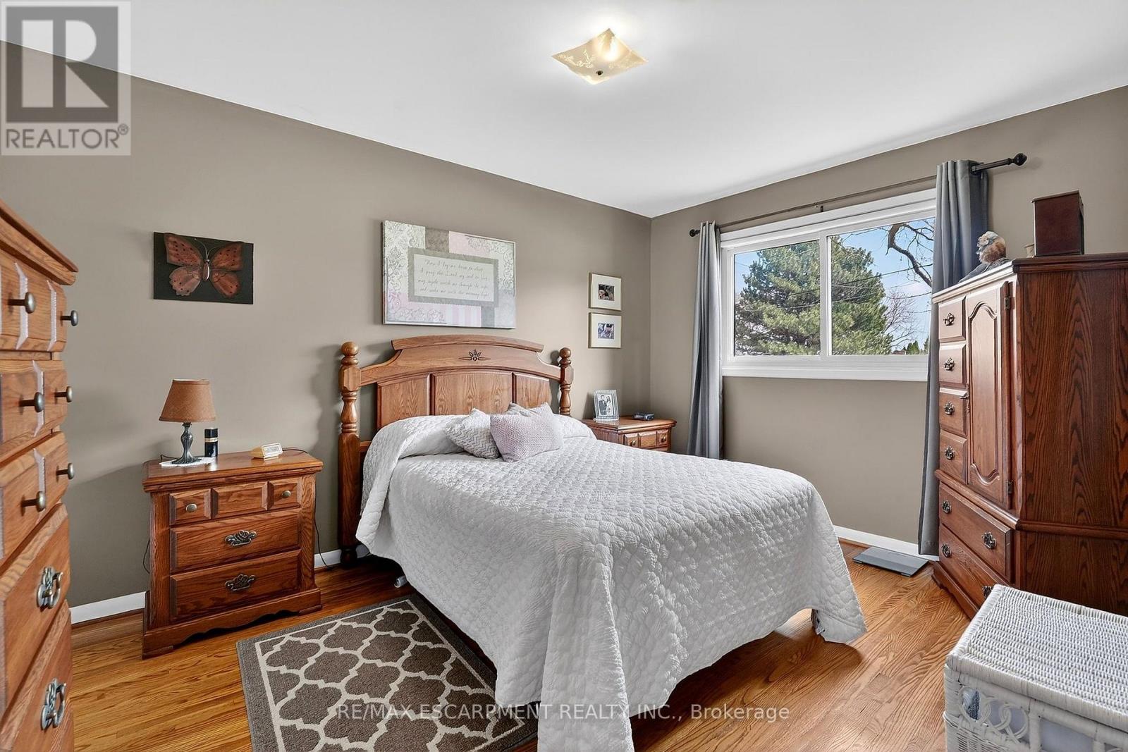 6 NELLES ROAD S - 20