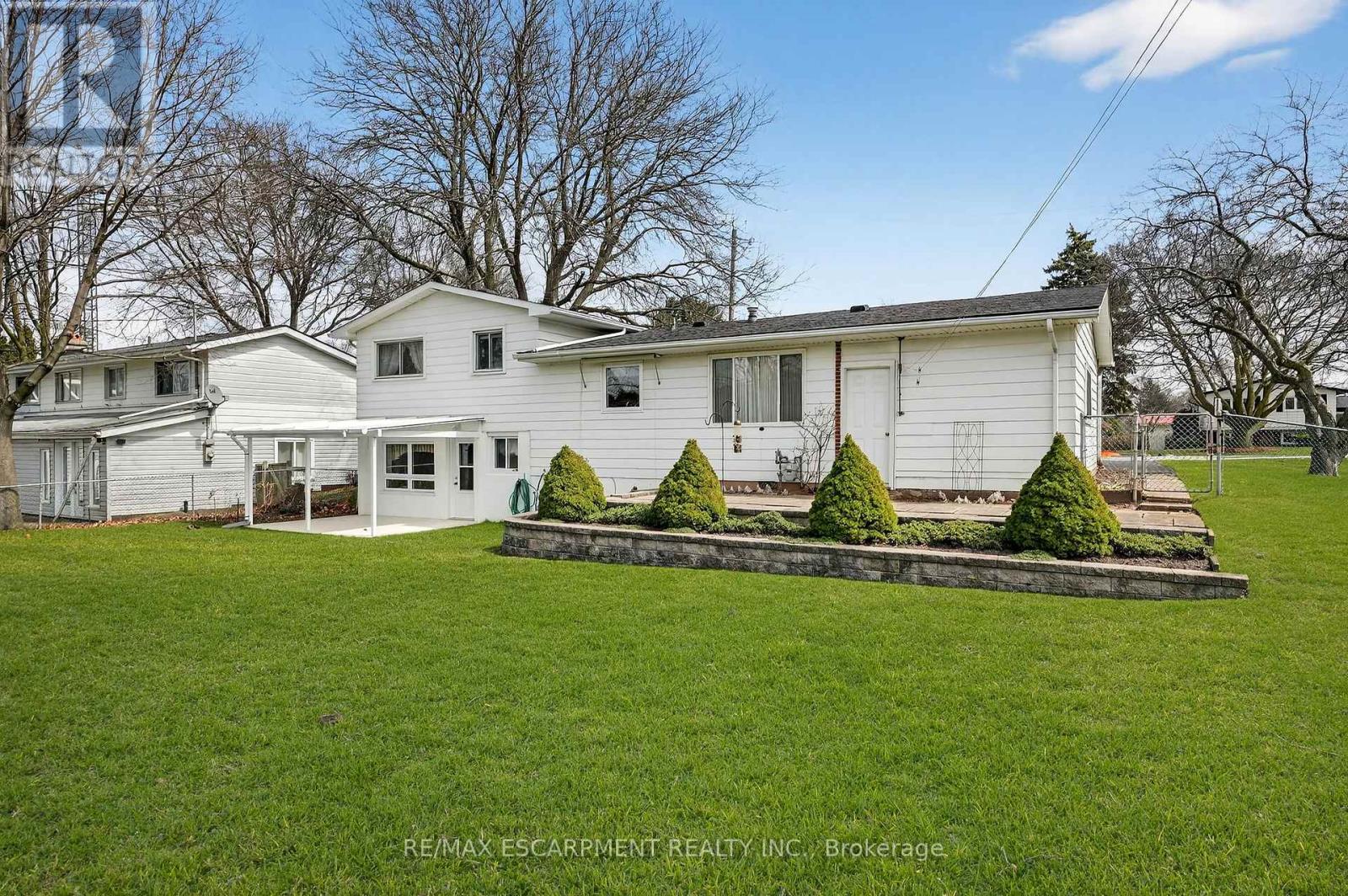 6 NELLES ROAD S - 40