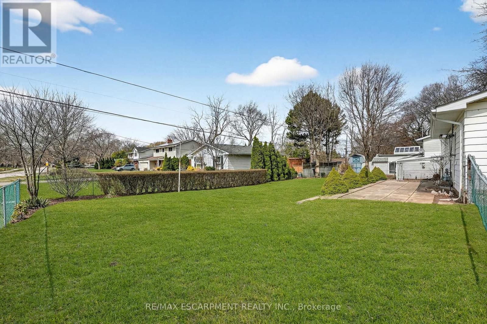 6 NELLES ROAD S - 42