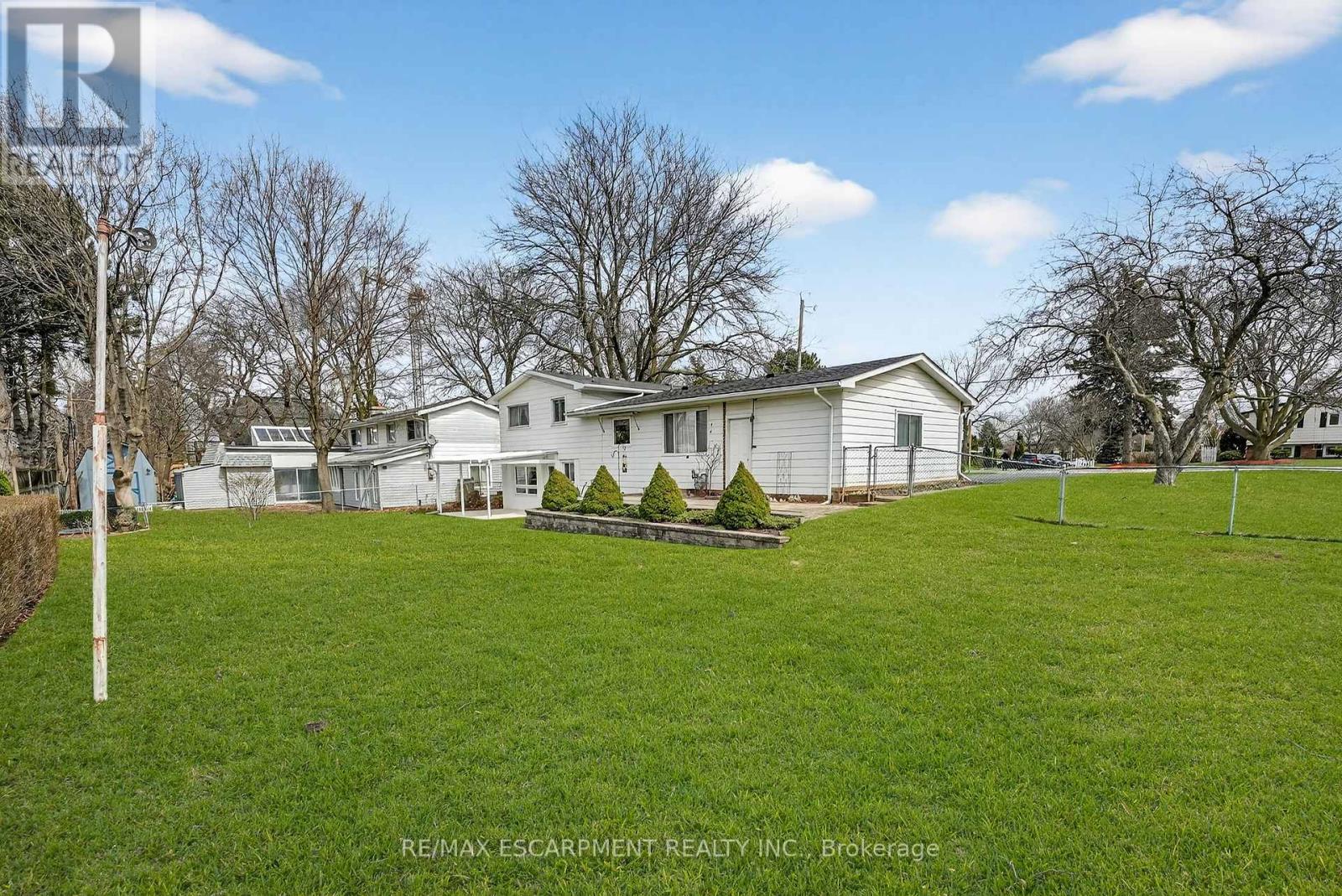 6 NELLES ROAD S - 5