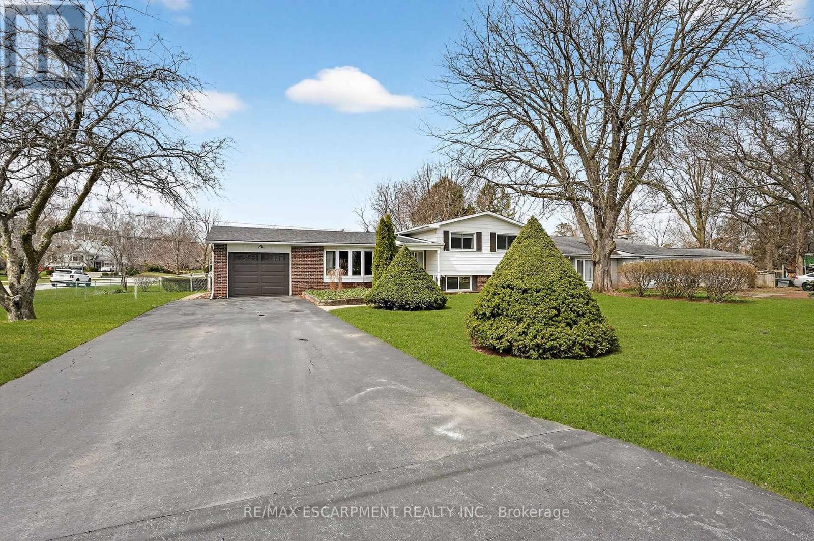 6 NELLES ROAD S - 6