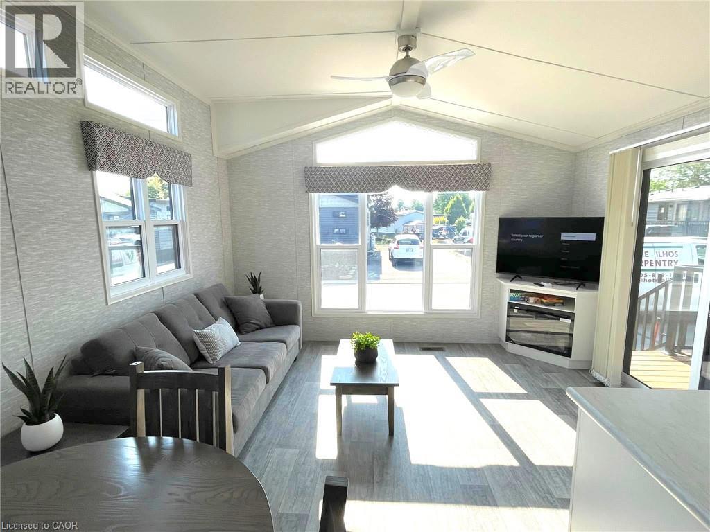 490 EMPIRE Road - 5