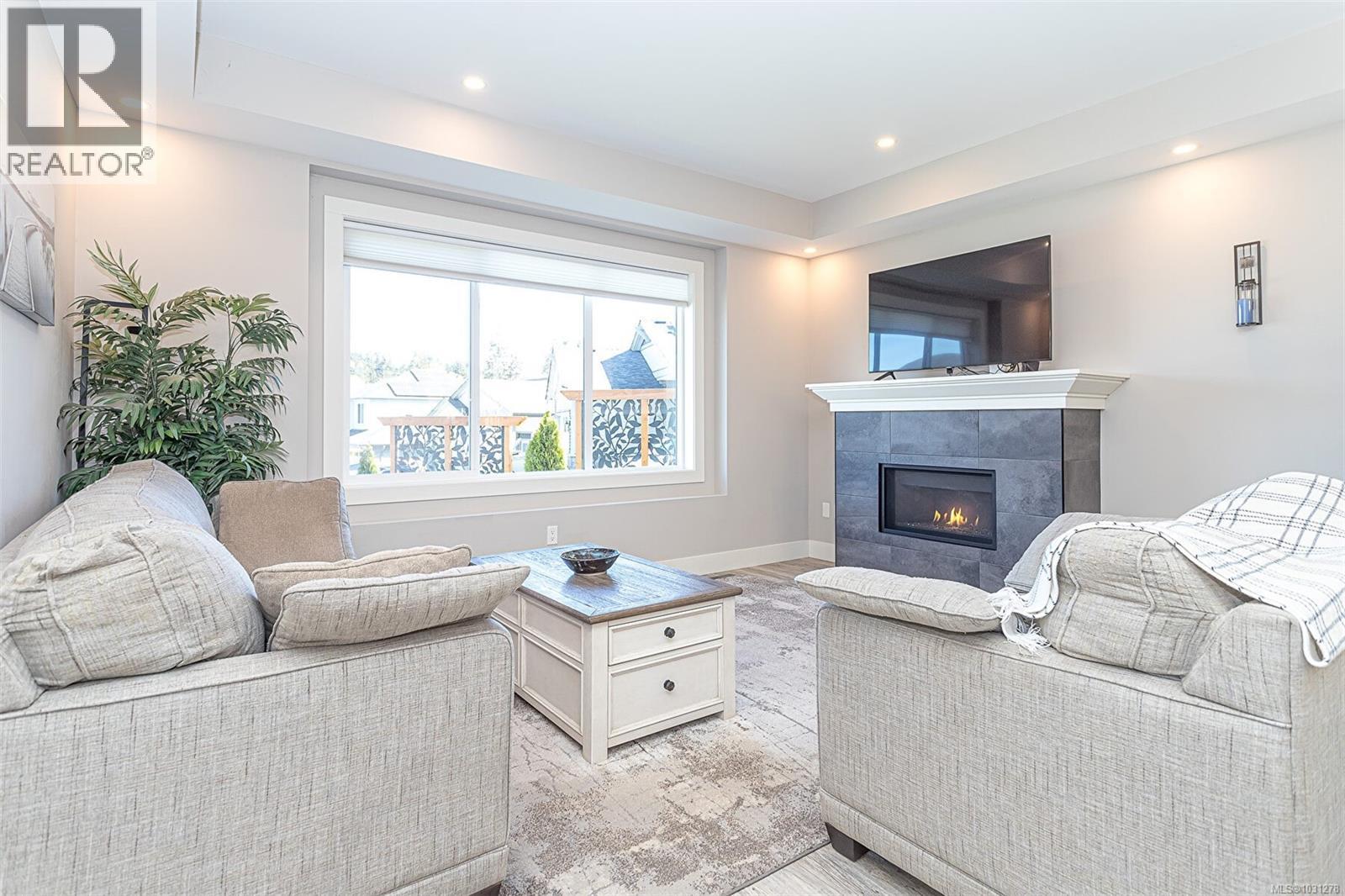 744 JAMES PL - Image 3