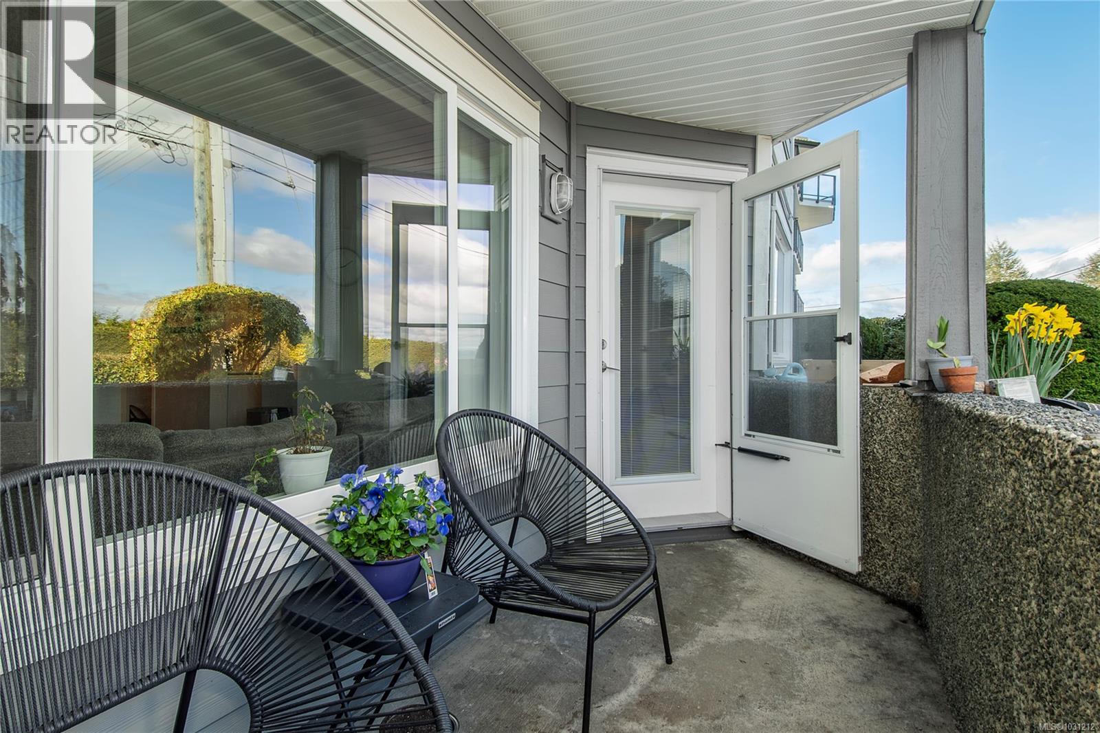 1F 690 Colwyn St, Campbell River