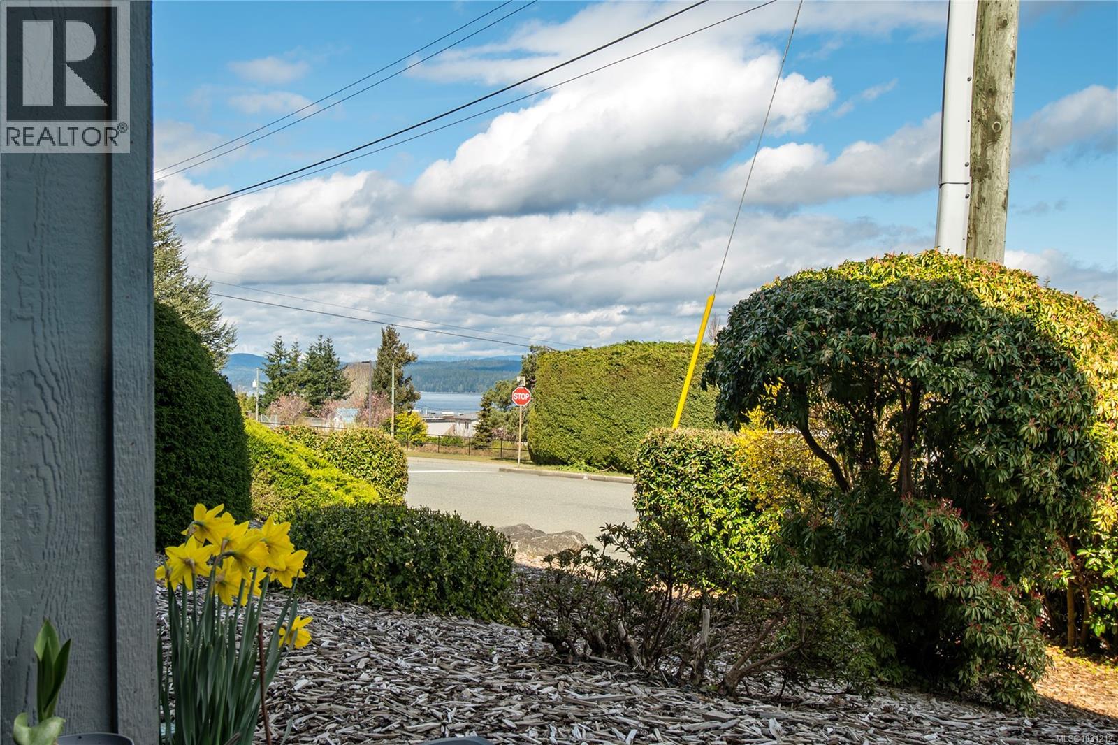 1F 690 Colwyn St, Campbell River