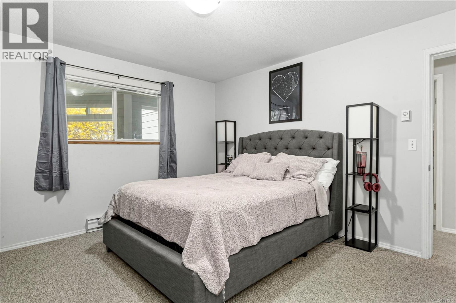 1F 690 Colwyn St, Campbell River