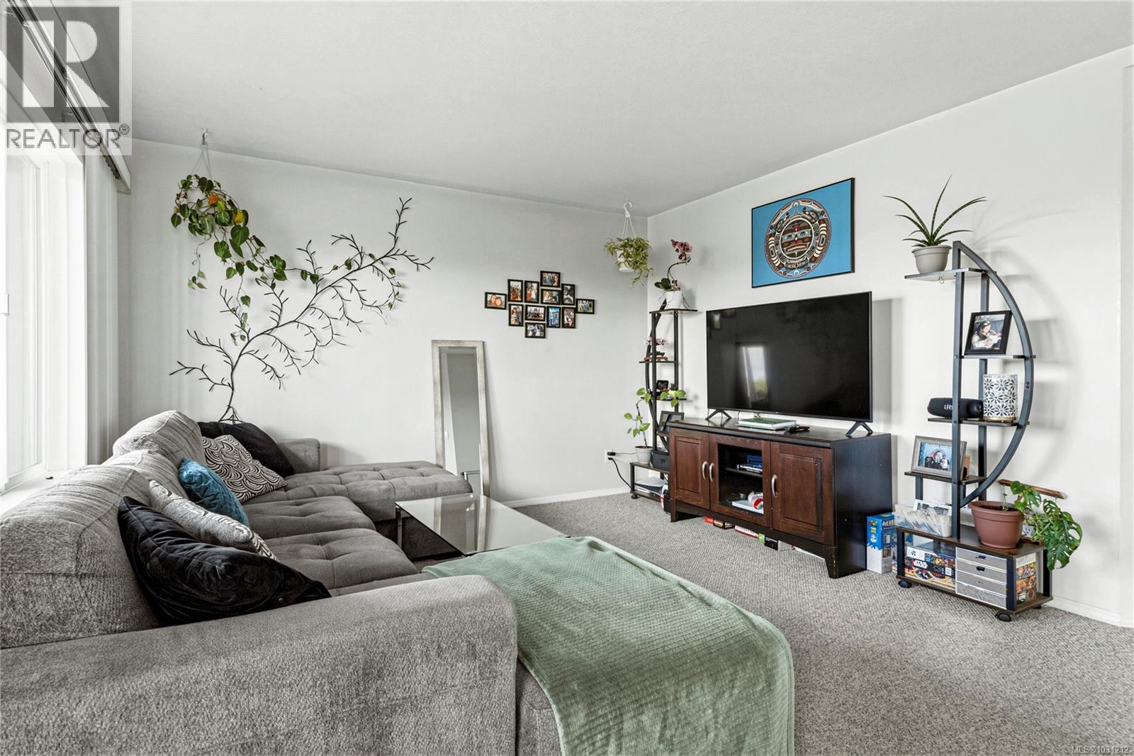 1F 690 Colwyn St, Campbell River