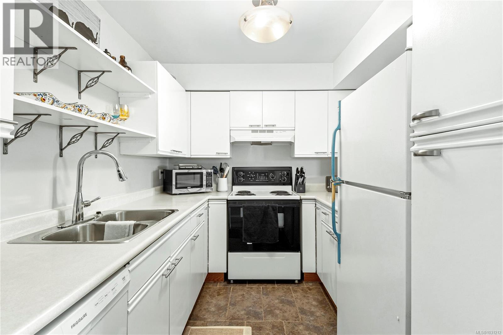 1F 690 Colwyn St, Campbell River