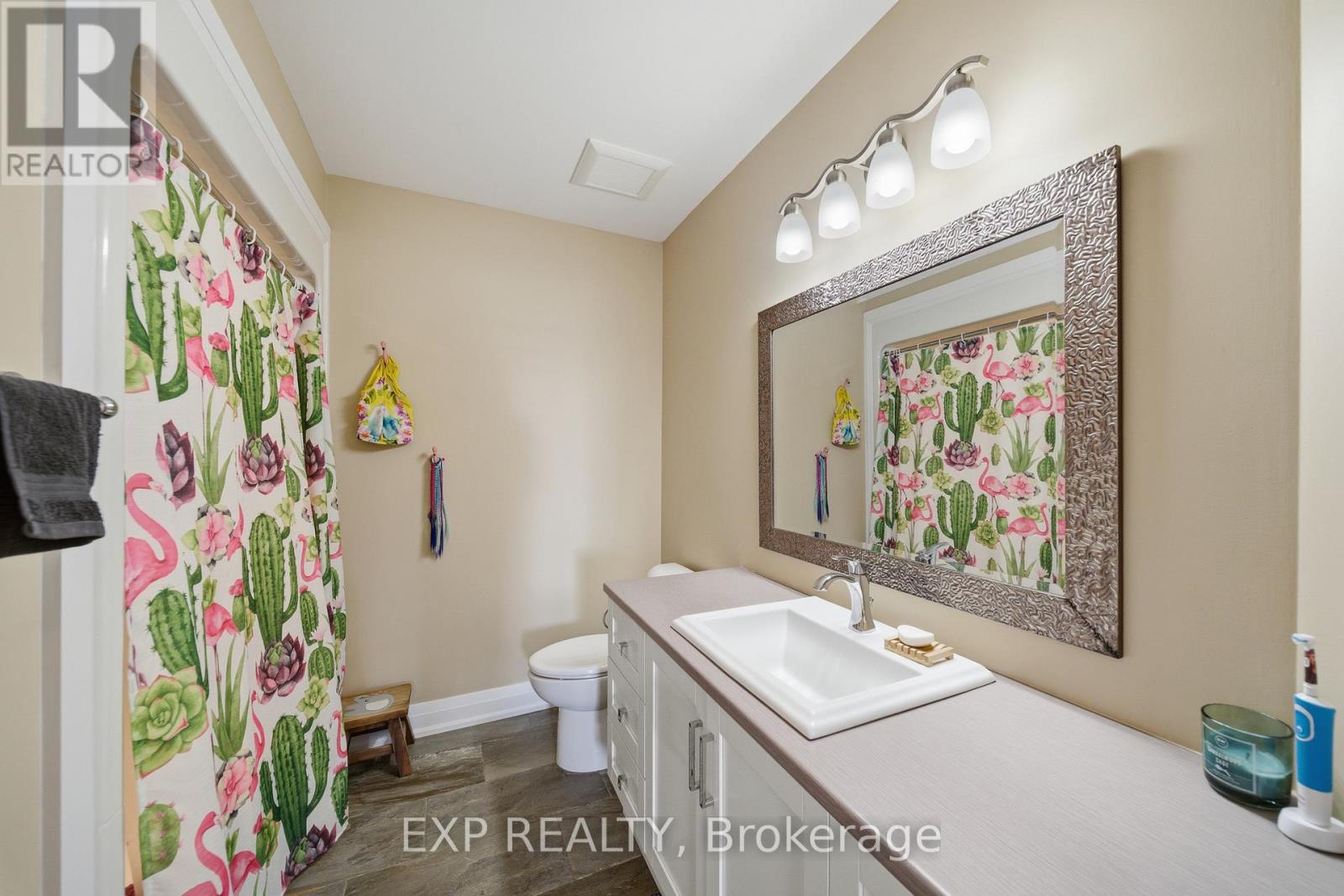 4 PROVOST STREET - 26