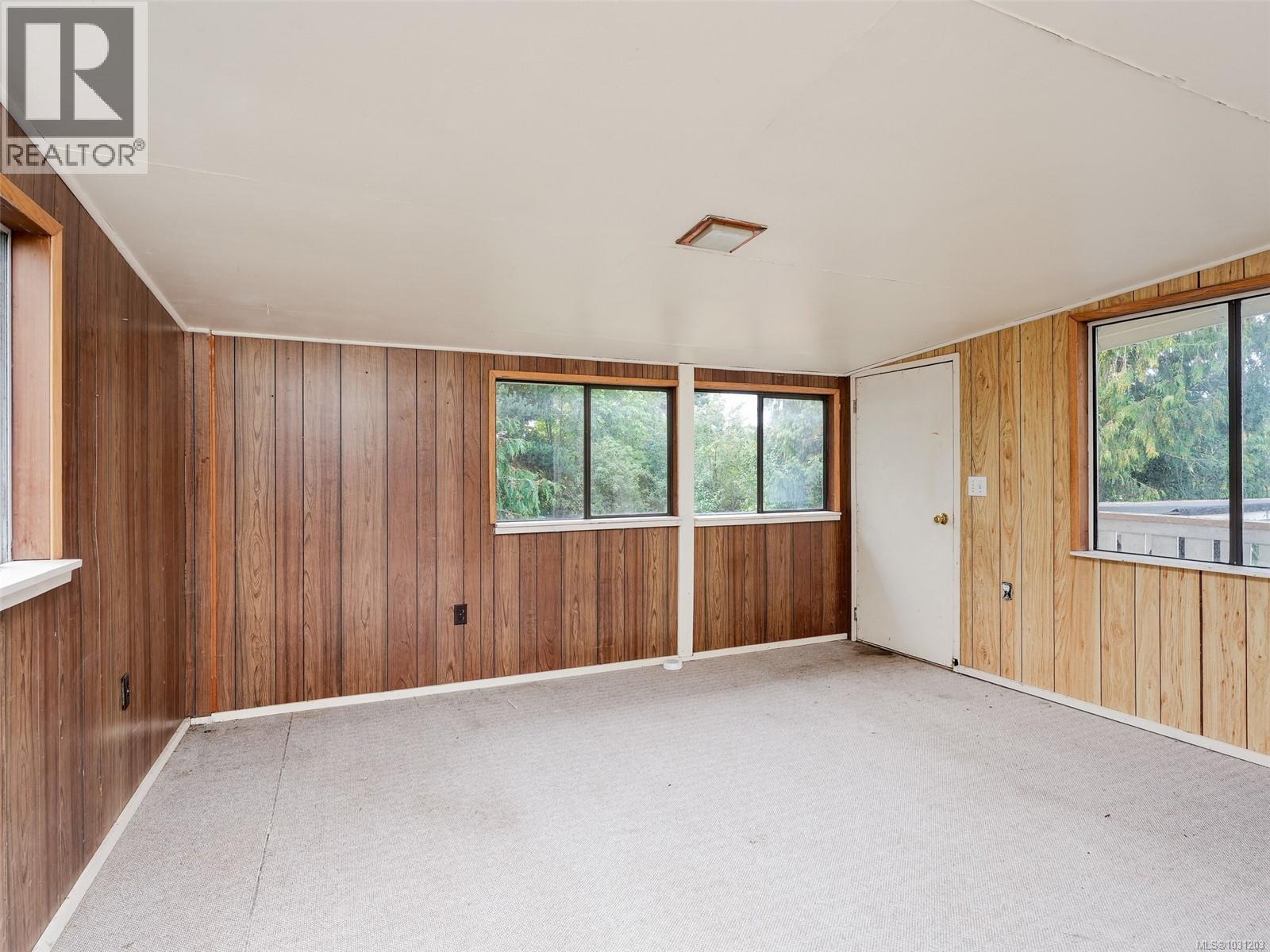 723 GENEVIEVE RD - 10