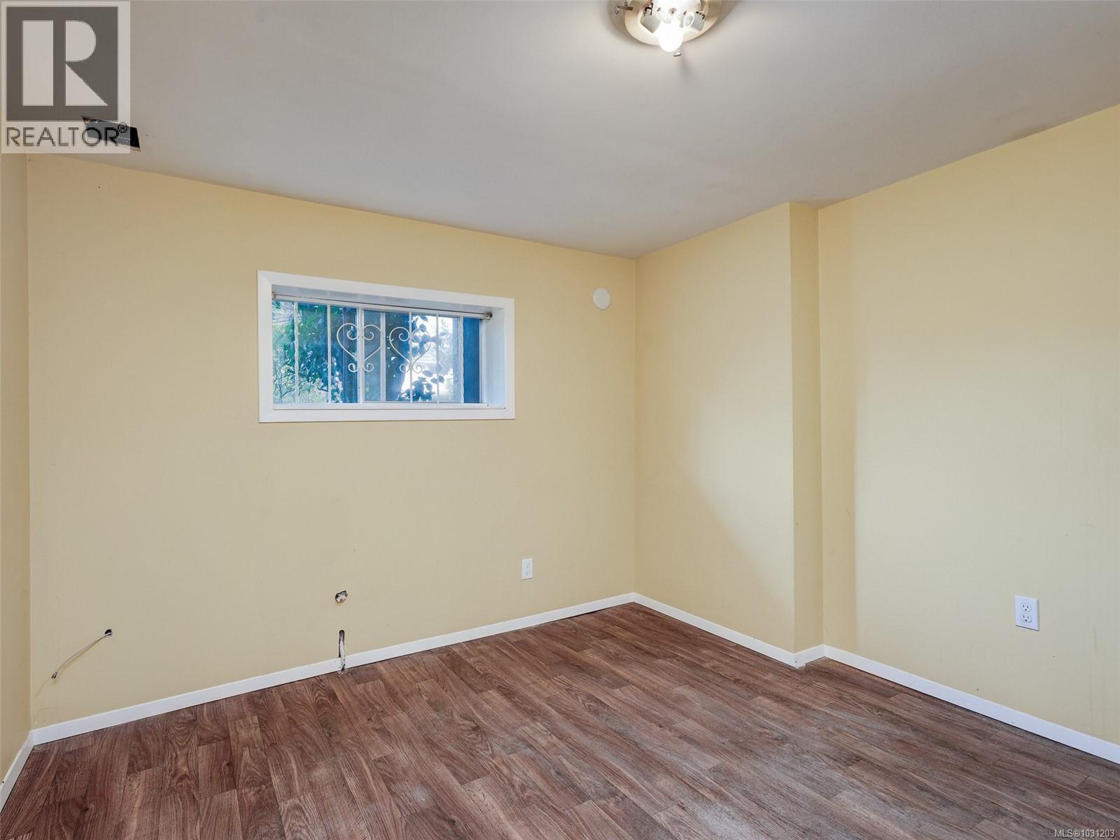 723 GENEVIEVE RD - 21