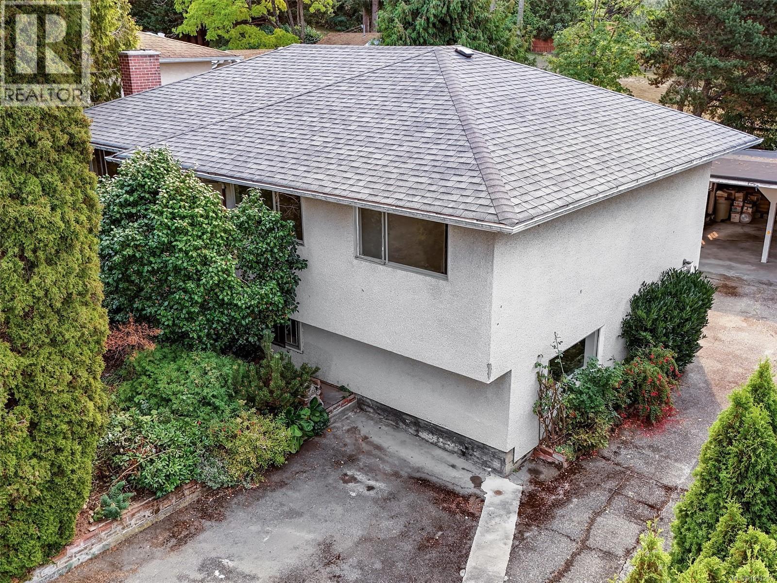 723 GENEVIEVE RD - 27