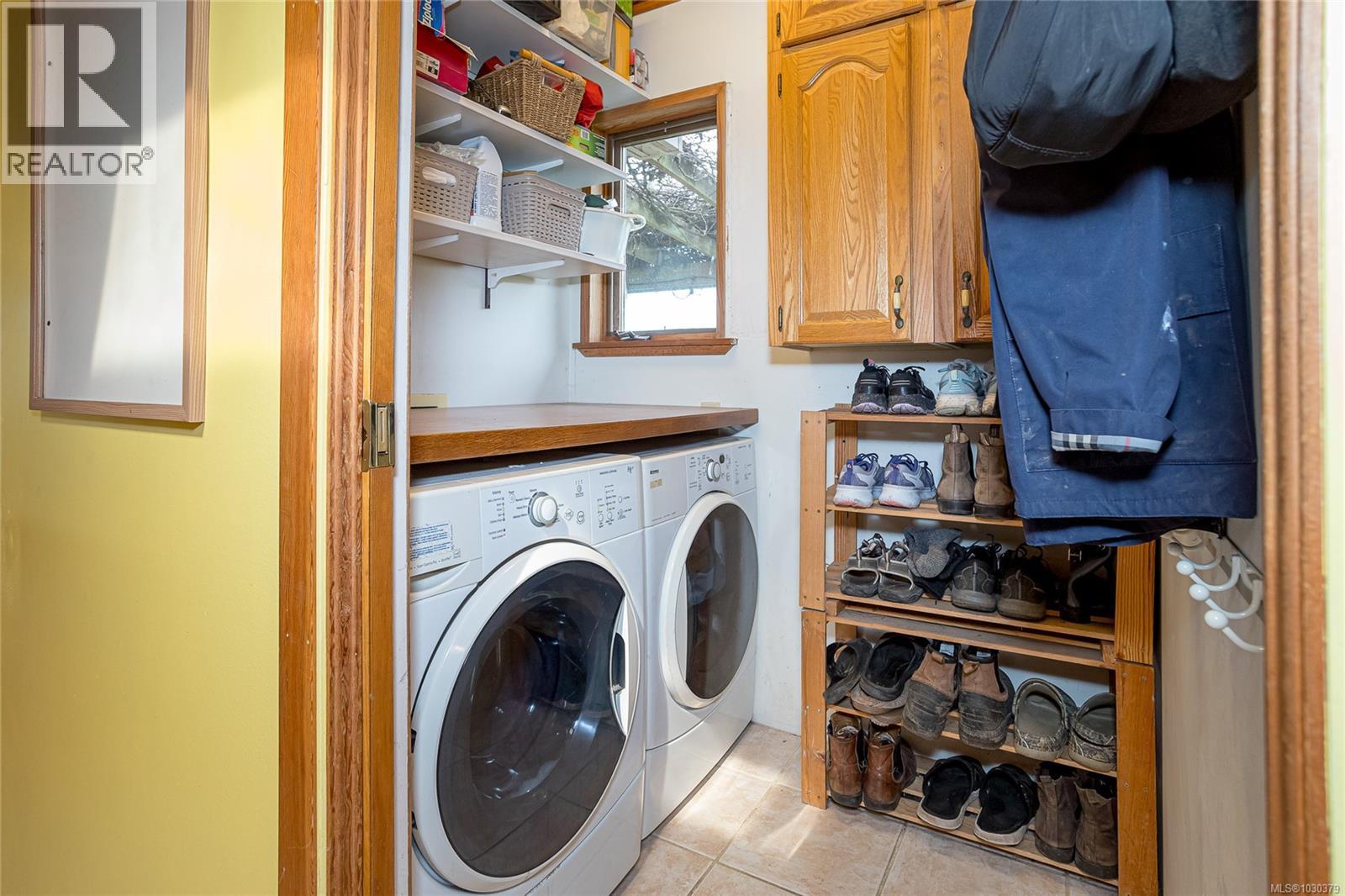 1670 BURNSIDE RD W - 18