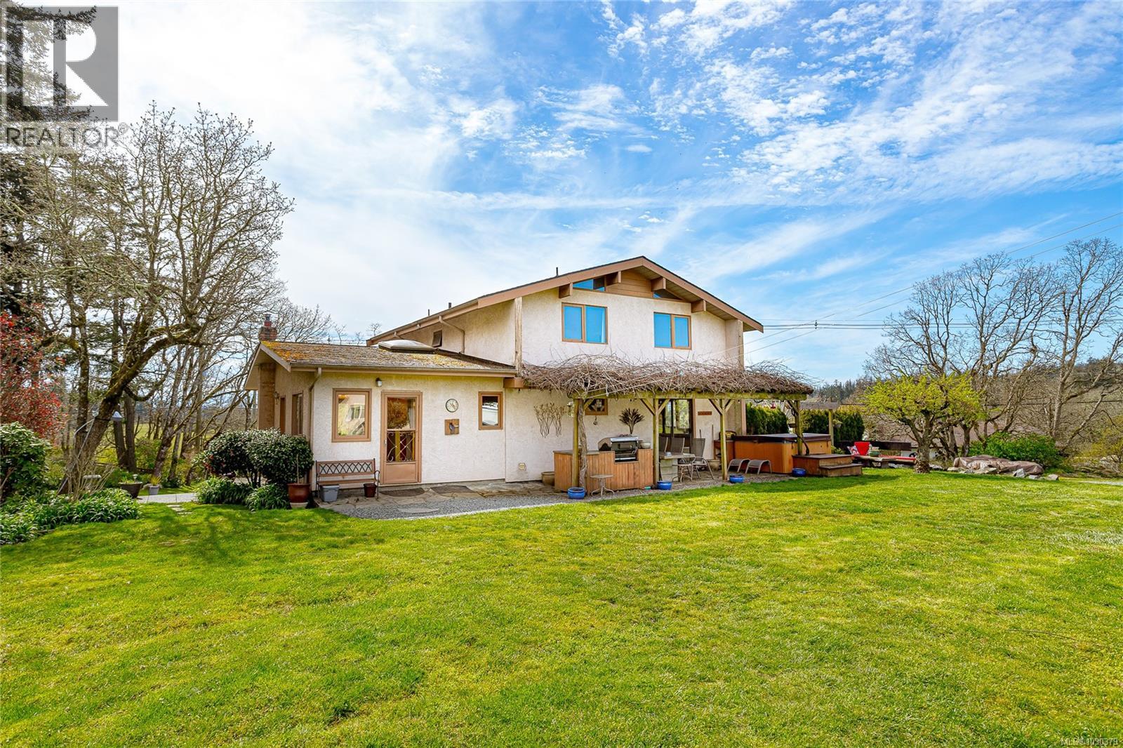 1670 BURNSIDE RD W - 35