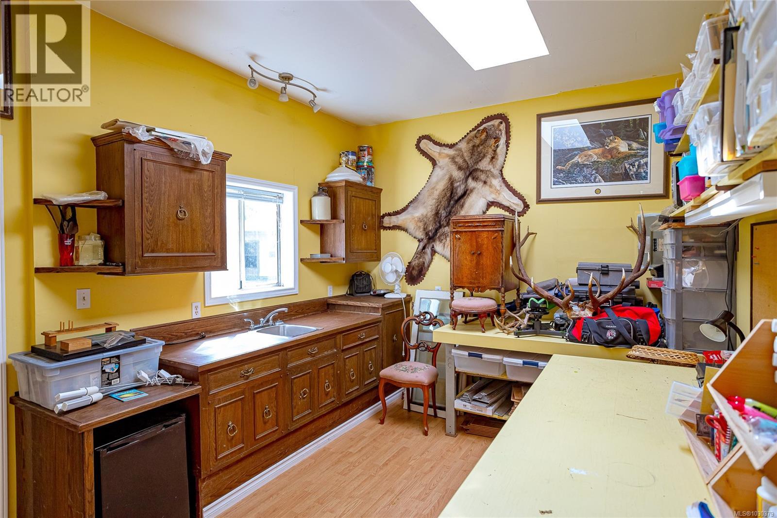 1670 BURNSIDE RD W - 48