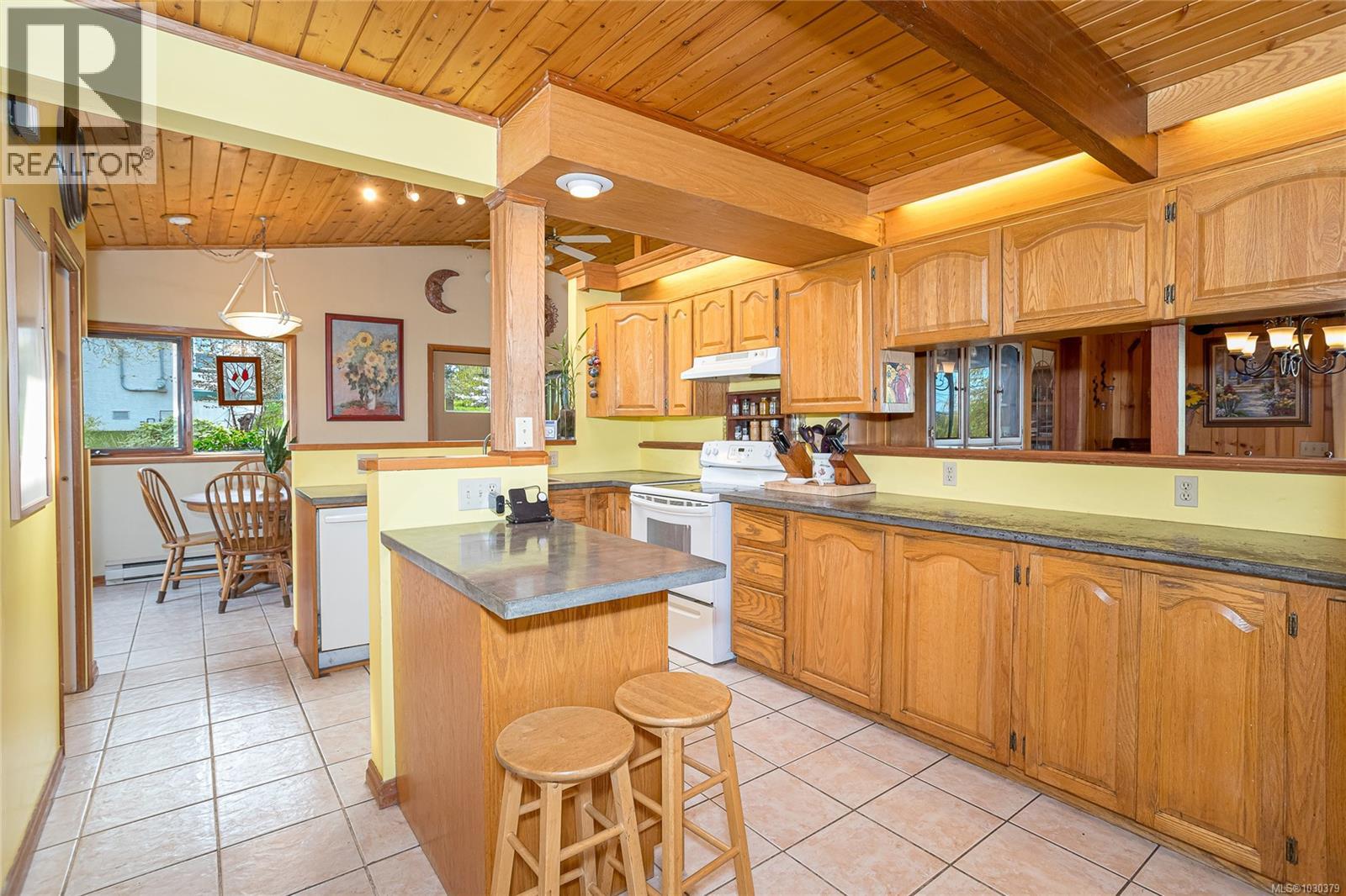 1670 BURNSIDE RD W - 9