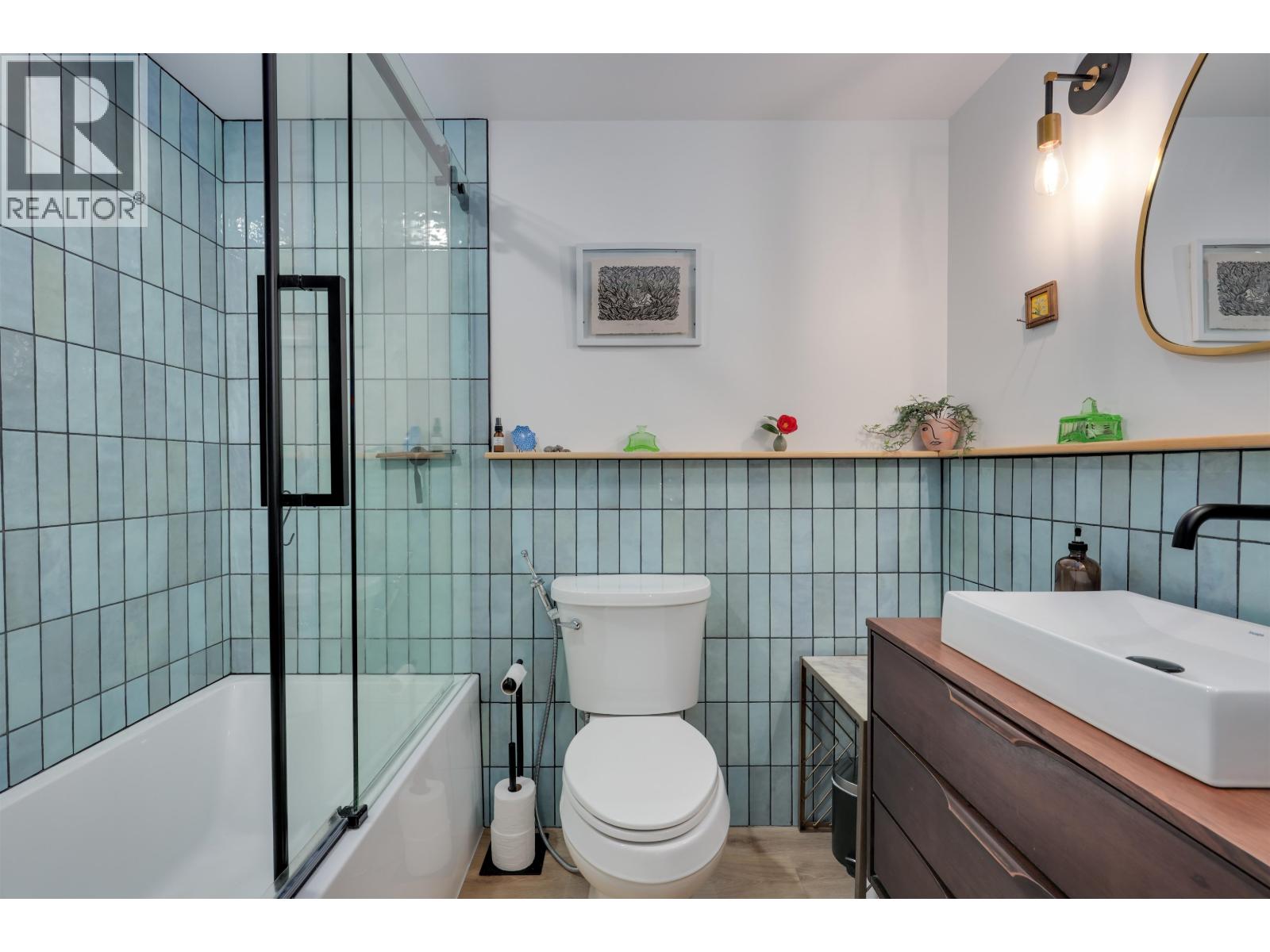 6 221 ASH STREET, New Westminster